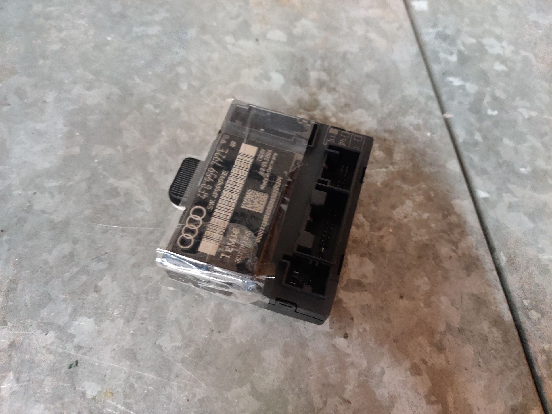 Deur module,  Audi A6 onderdelen volop verkrijgbaar bij Stegeman Car Parts in Exel bij Lochem.