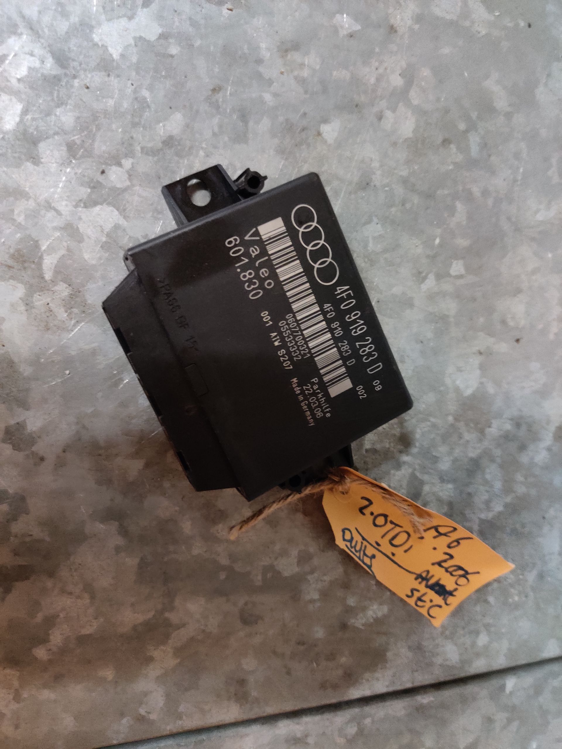 Parkeerhulp,  Audi A6 onderdelen volop verkrijgbaar bij Stegeman Car Parts in Exel bij Lochem.