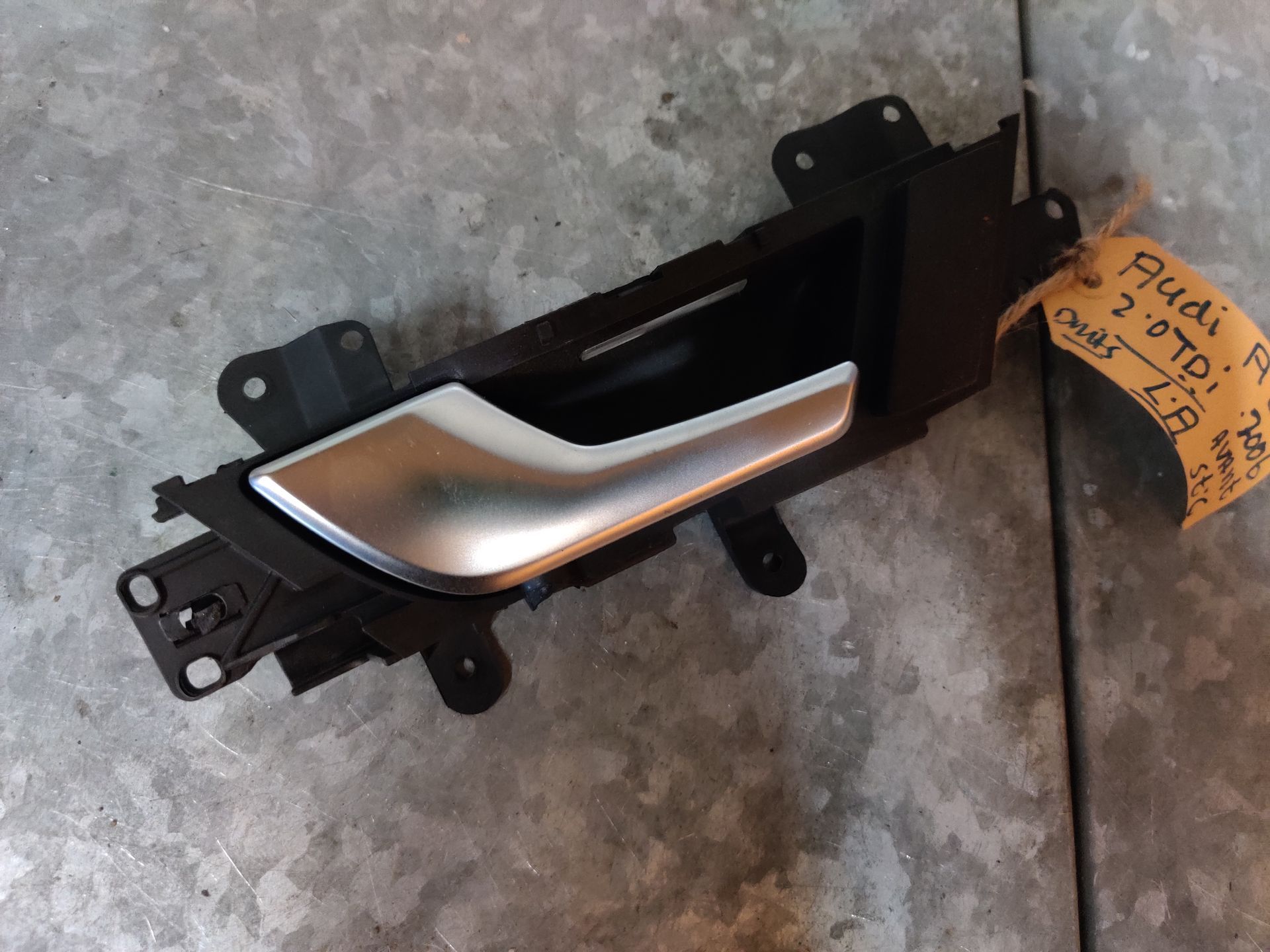 Deuropener, Audi A6 onderdelen te koop bij Stegeman Car Parts in Exel bij Lochem.