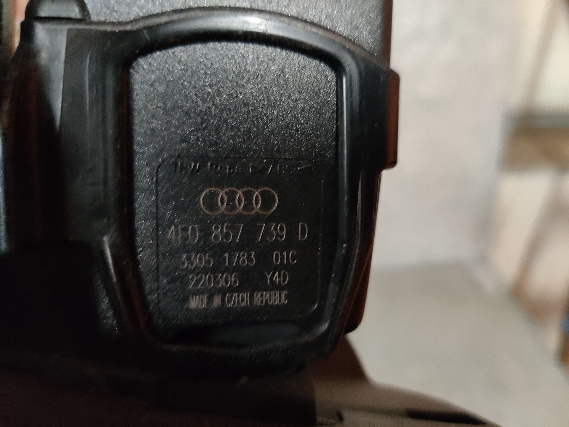 Gordelhouder, Audi A6 onderdelen te koop bij Stegeman Car Parts in Exel bij Lochem.