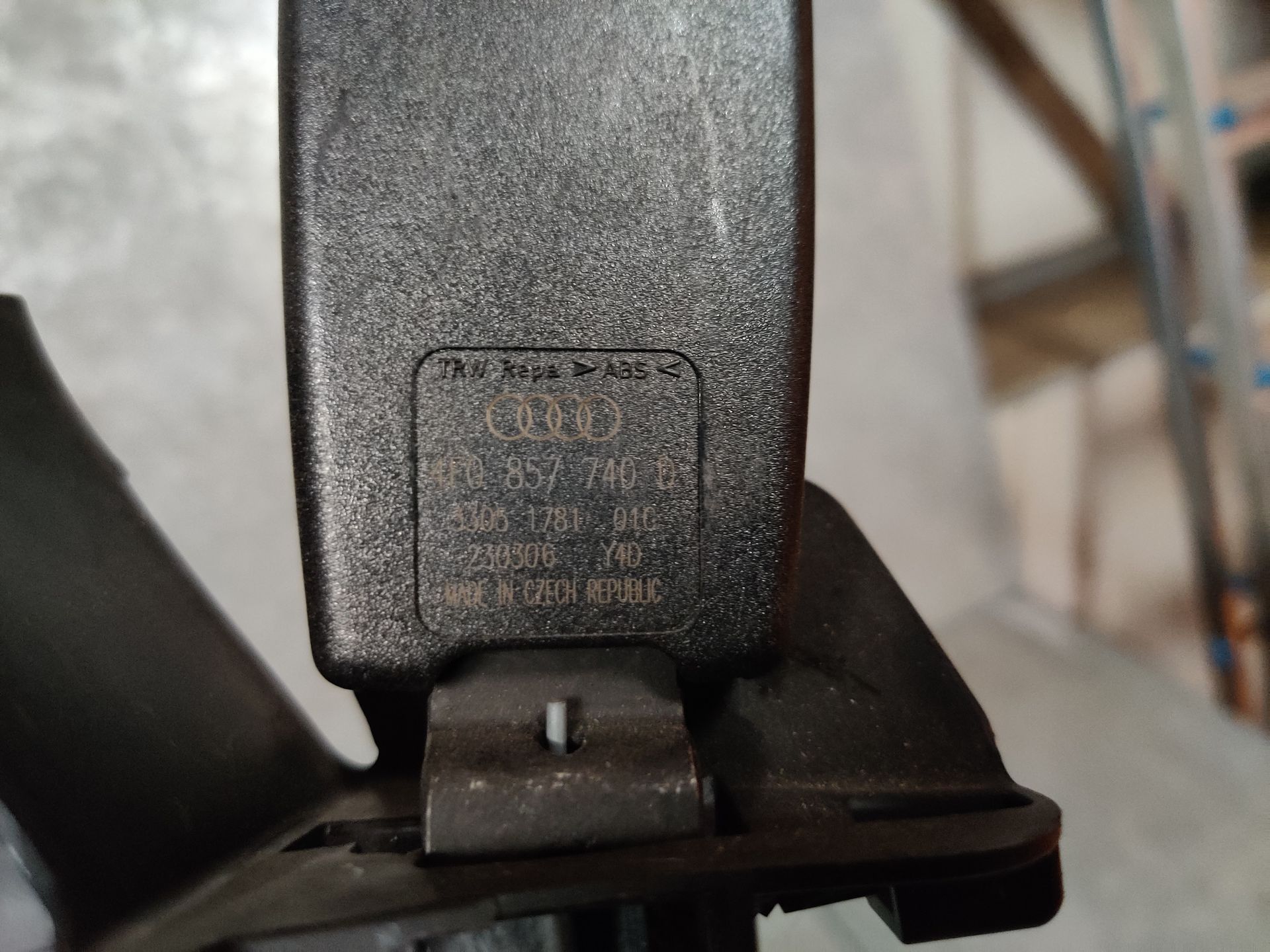 Gordelhouder, Audi A6 onderdelen te koop bij Stegeman Car Parts in Exel bij Lochem.