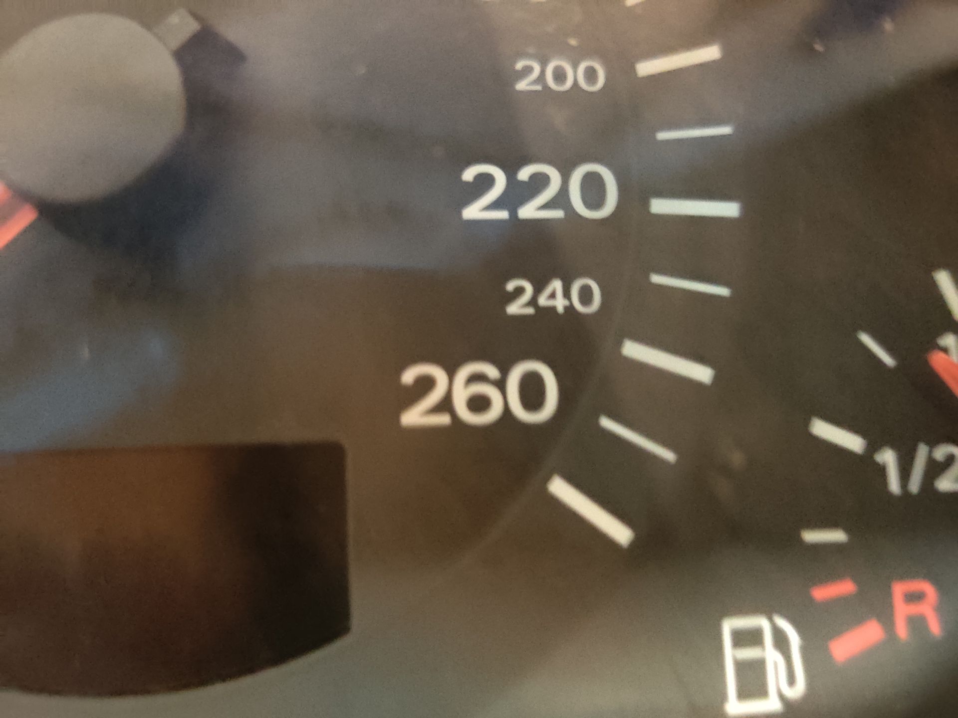Audi A6 kilometerteller te koop bij Stegeman Car Parts in Exel bij Lochem.