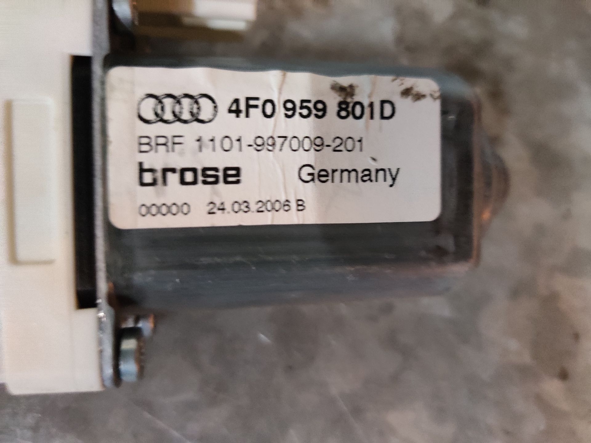 Raammotor voor Audi A6.  Bij Stegeman Car Parts in Exel, nabij Lochem!