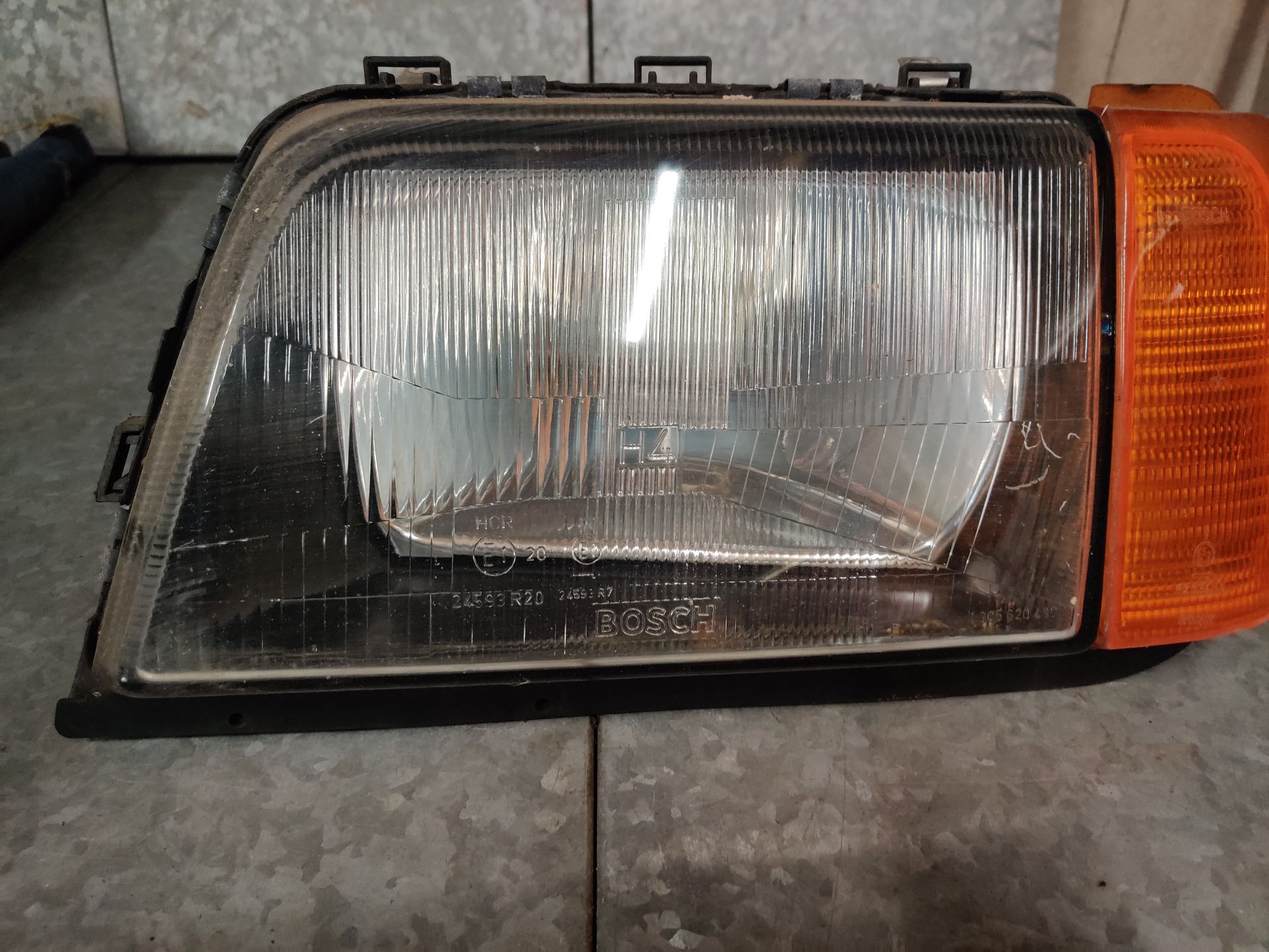 Opel Ascona C onderdelen op voorraad bij Stegeman Autosloperij in Exel bij Lochem.