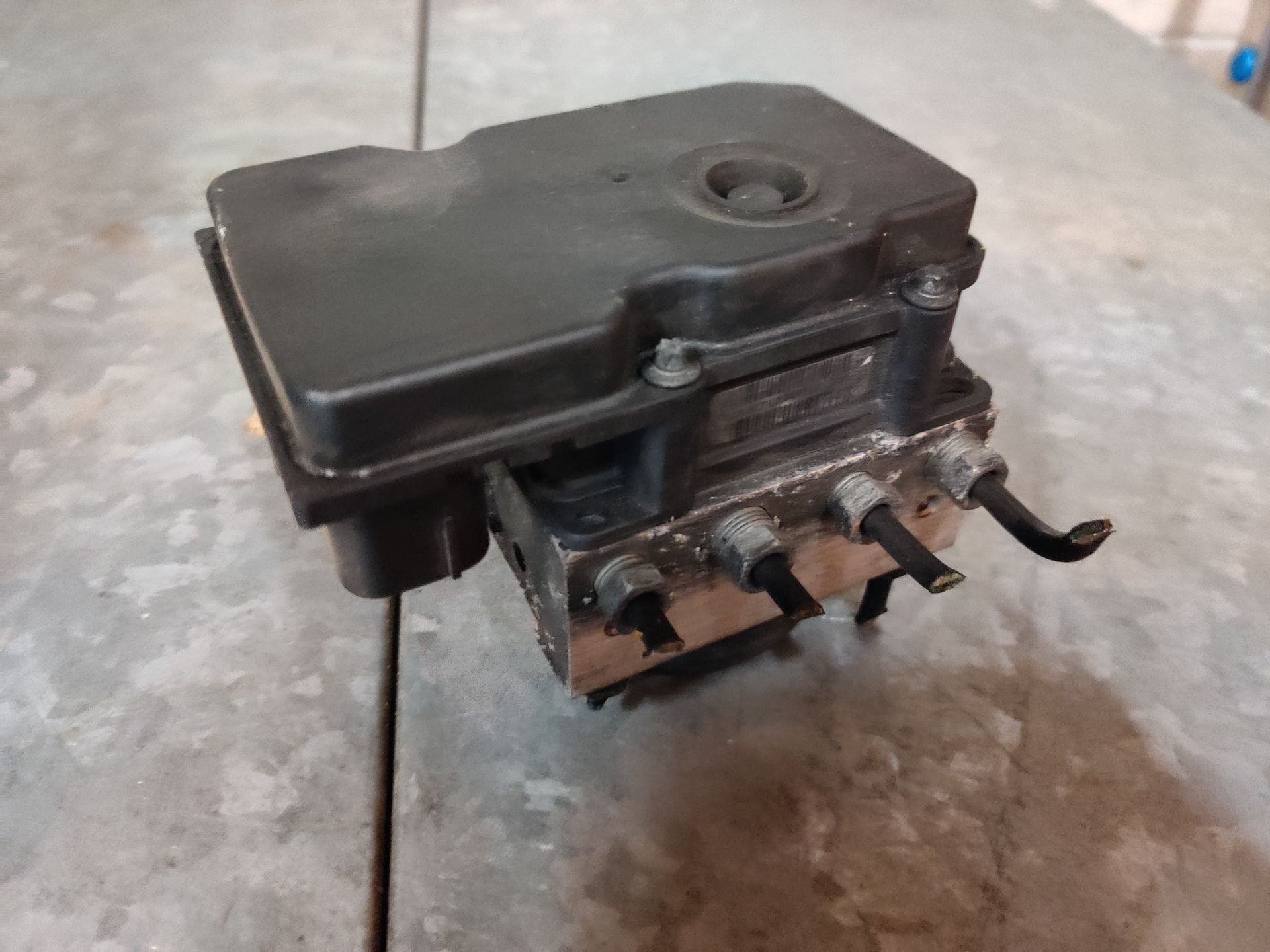 ABS pomp van een Opel Corsa B 1.3 CDTi