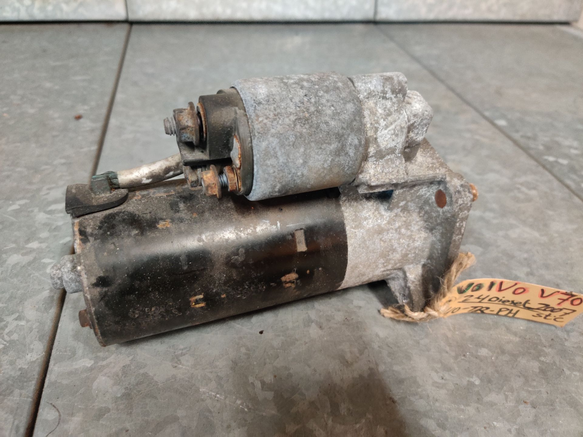 Startmotor Volvo V70 2.4 diesel. Stegeman Autosloperij heeft het op voorraad.