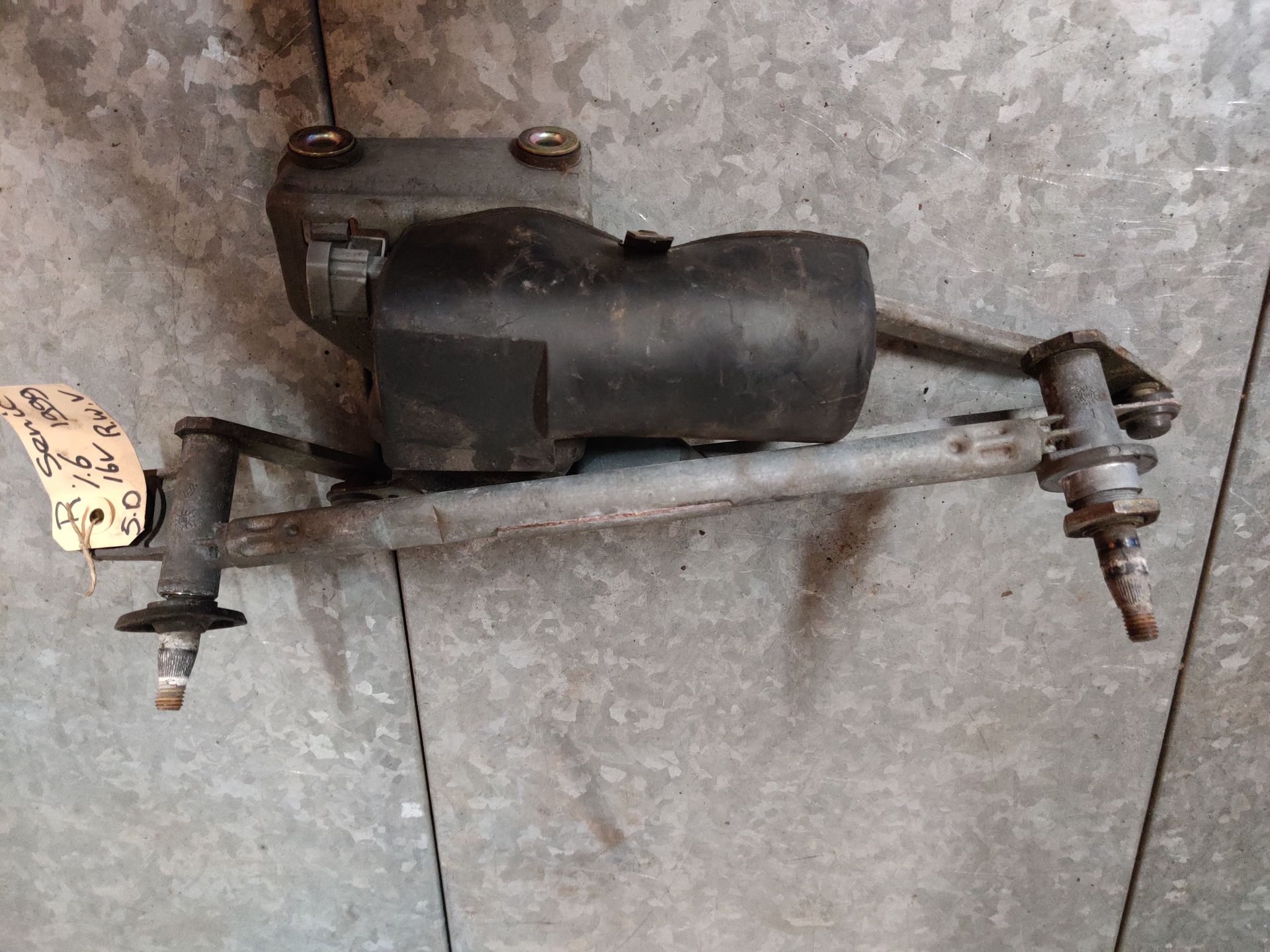 Renault Scenic ruitenwissermotor met stangen