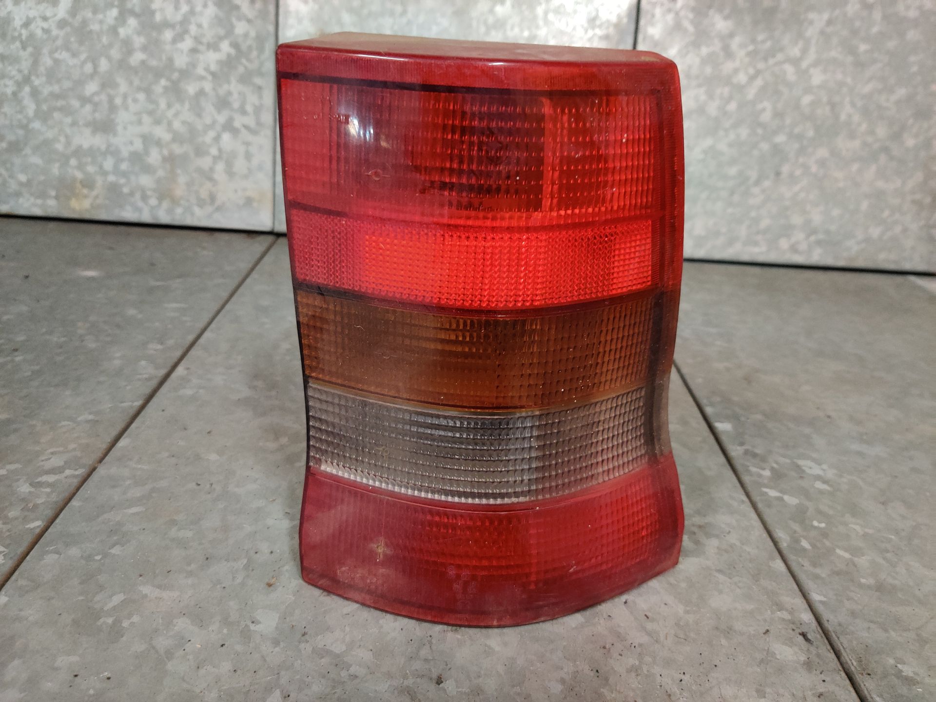 Opel Astra F Station rechter achterlicht uit 1997