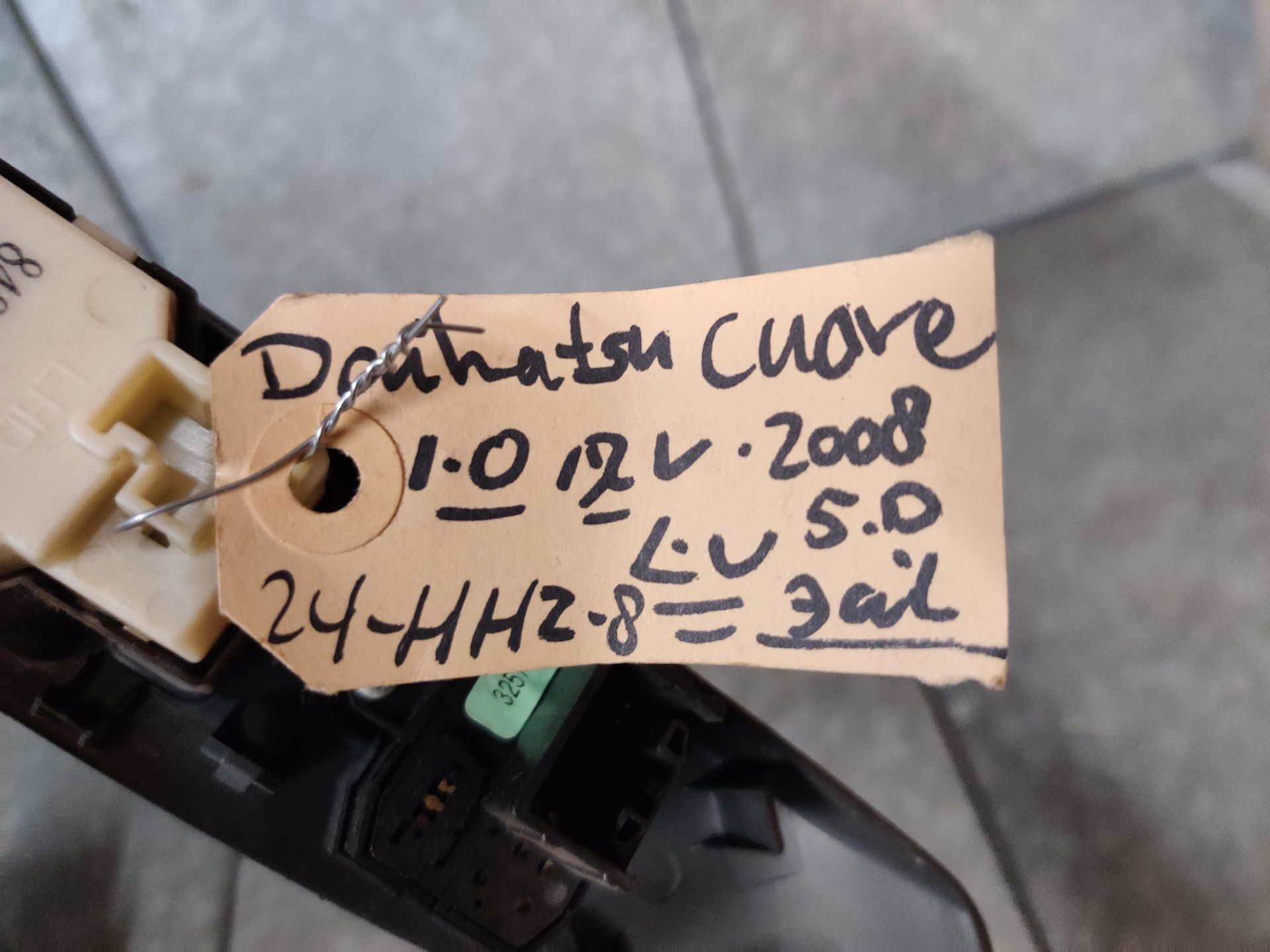 Daihatsu Cuore raam en spiegelschakelaar