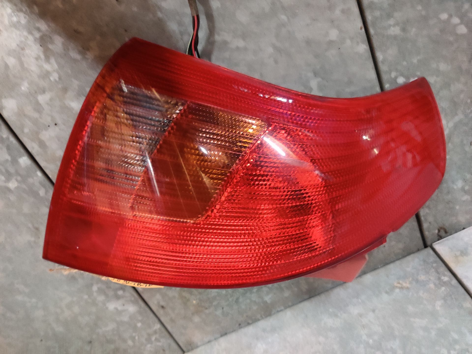 Suzuki Swift linker achterlicht van een 1.3