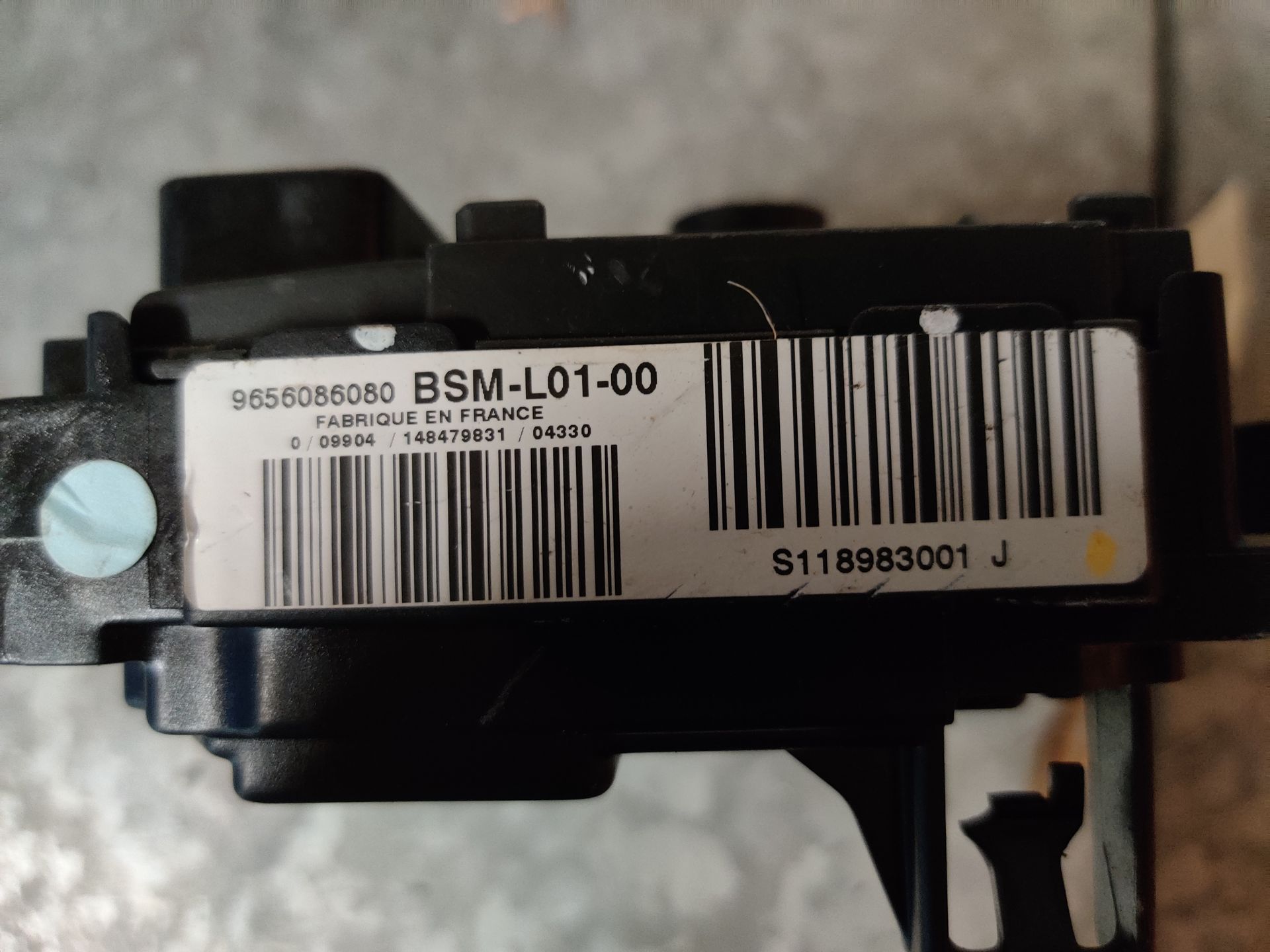 Peugeot 407 zekeringkast van een 2.0 16V