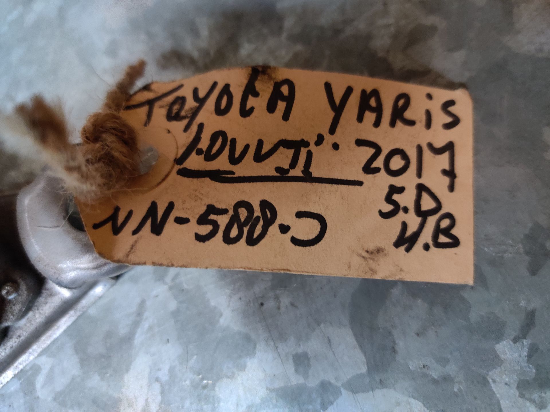 Toyota Yaris ruitenwissermotor achter