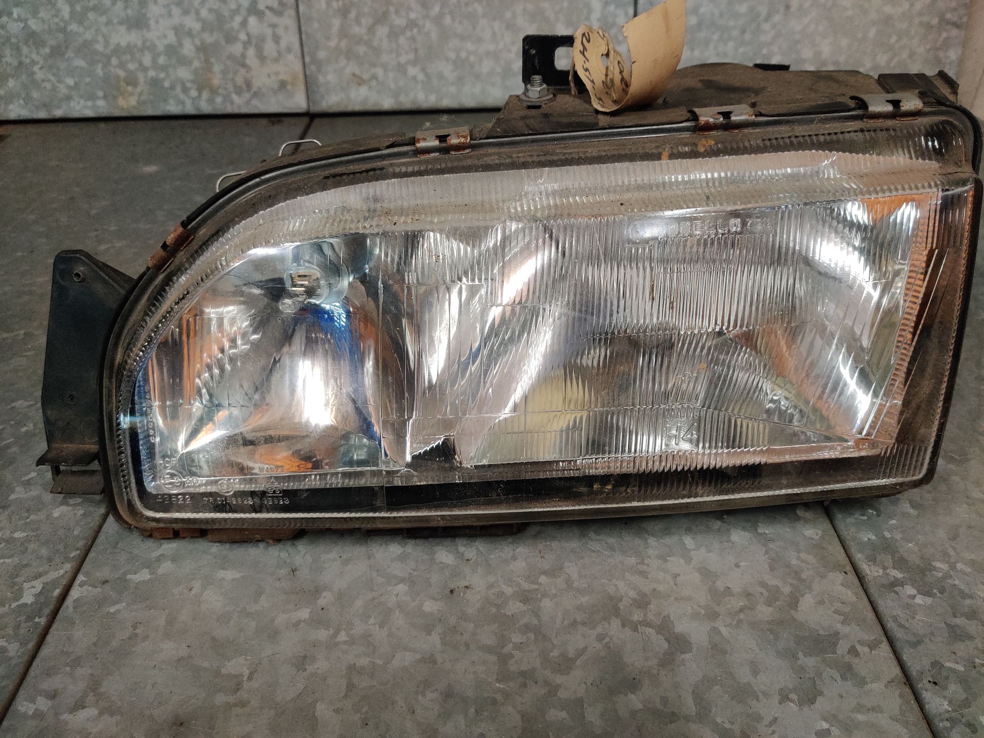 Ford Sierra linker koplamp van een 4 deurs