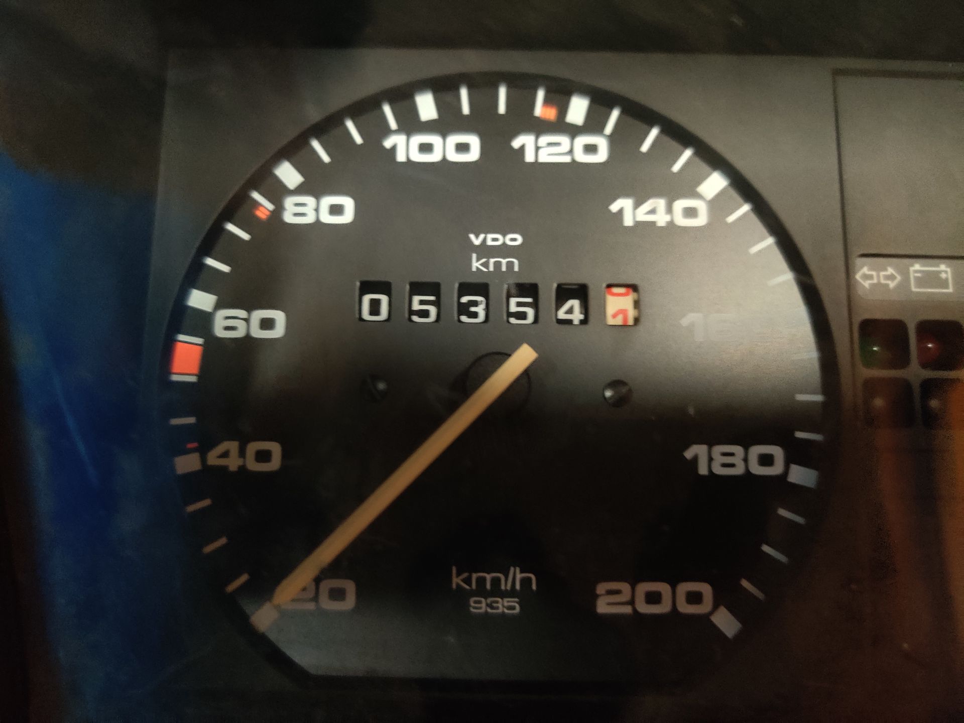 VW Golf 2 een kilometerteller uit 1986.