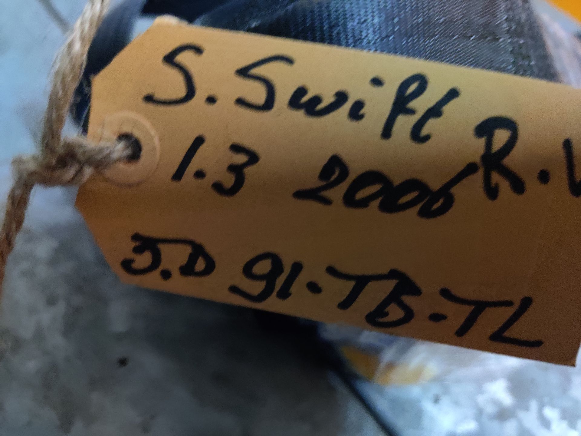 Suzuki Swift 1.3 rolgordel rechtsvoor