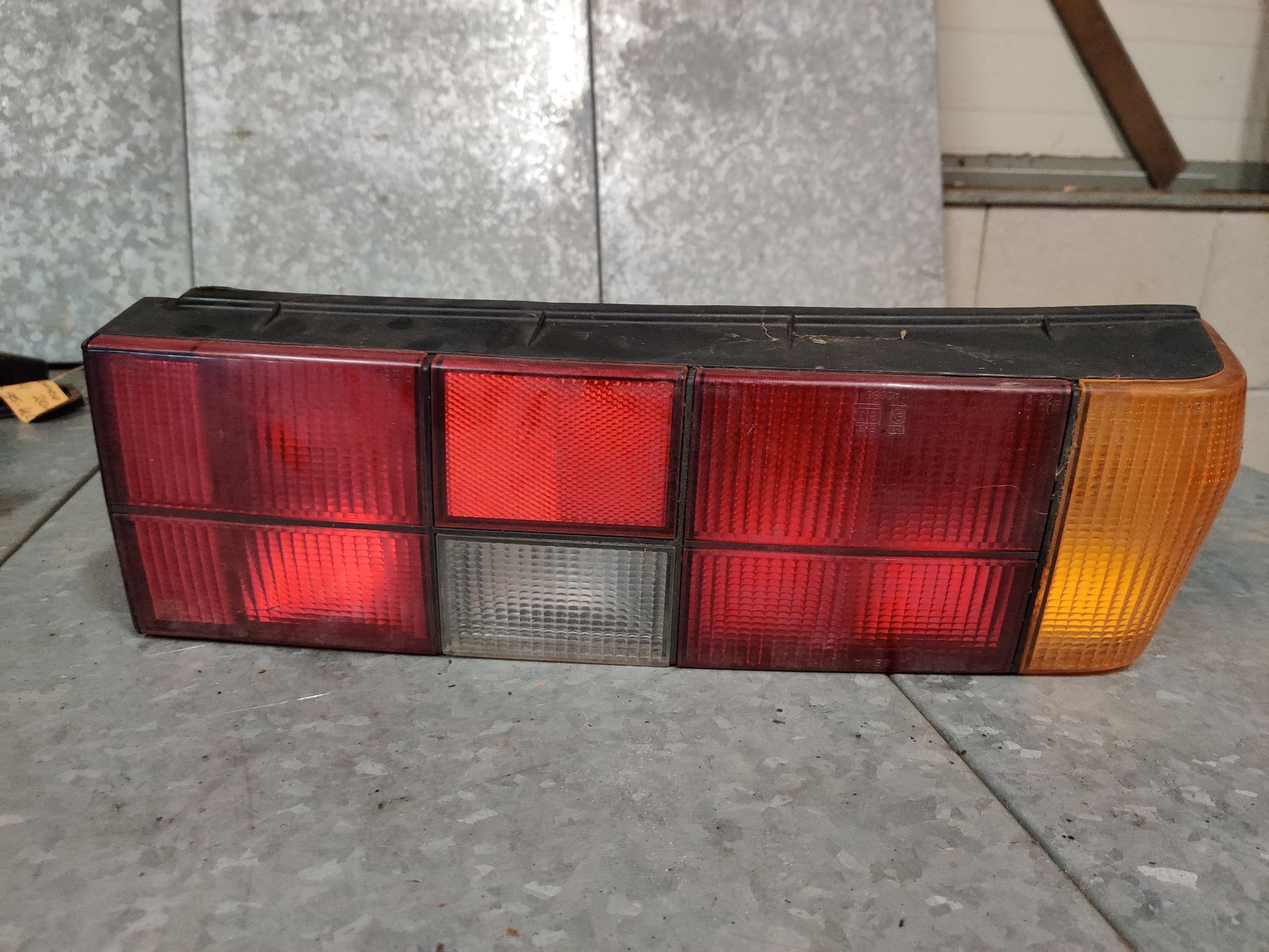 Volvo 340 / 360 linker achterlicht 1987-1988