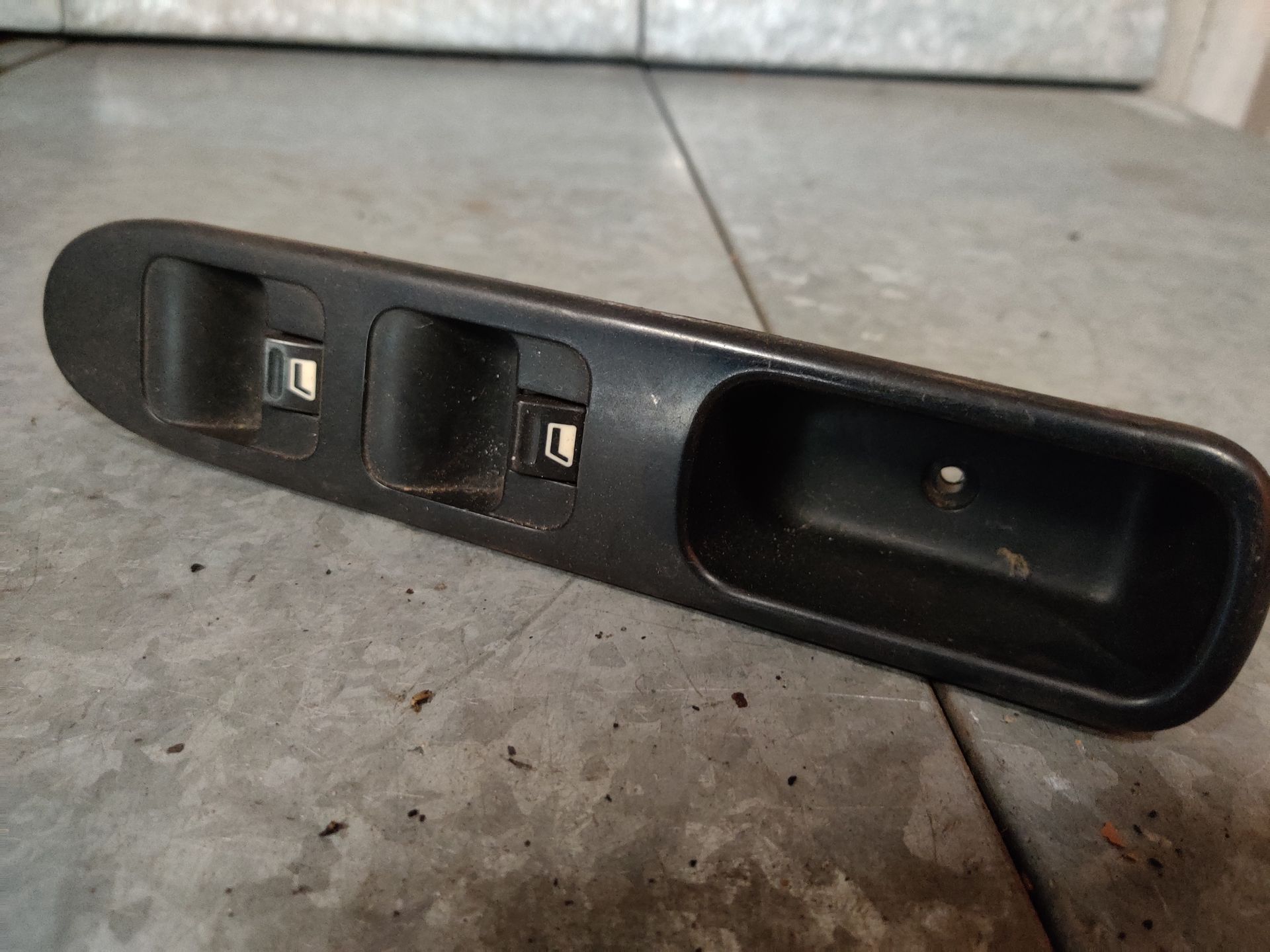 Peugeot 307 ramenschakelaar linker voorportier