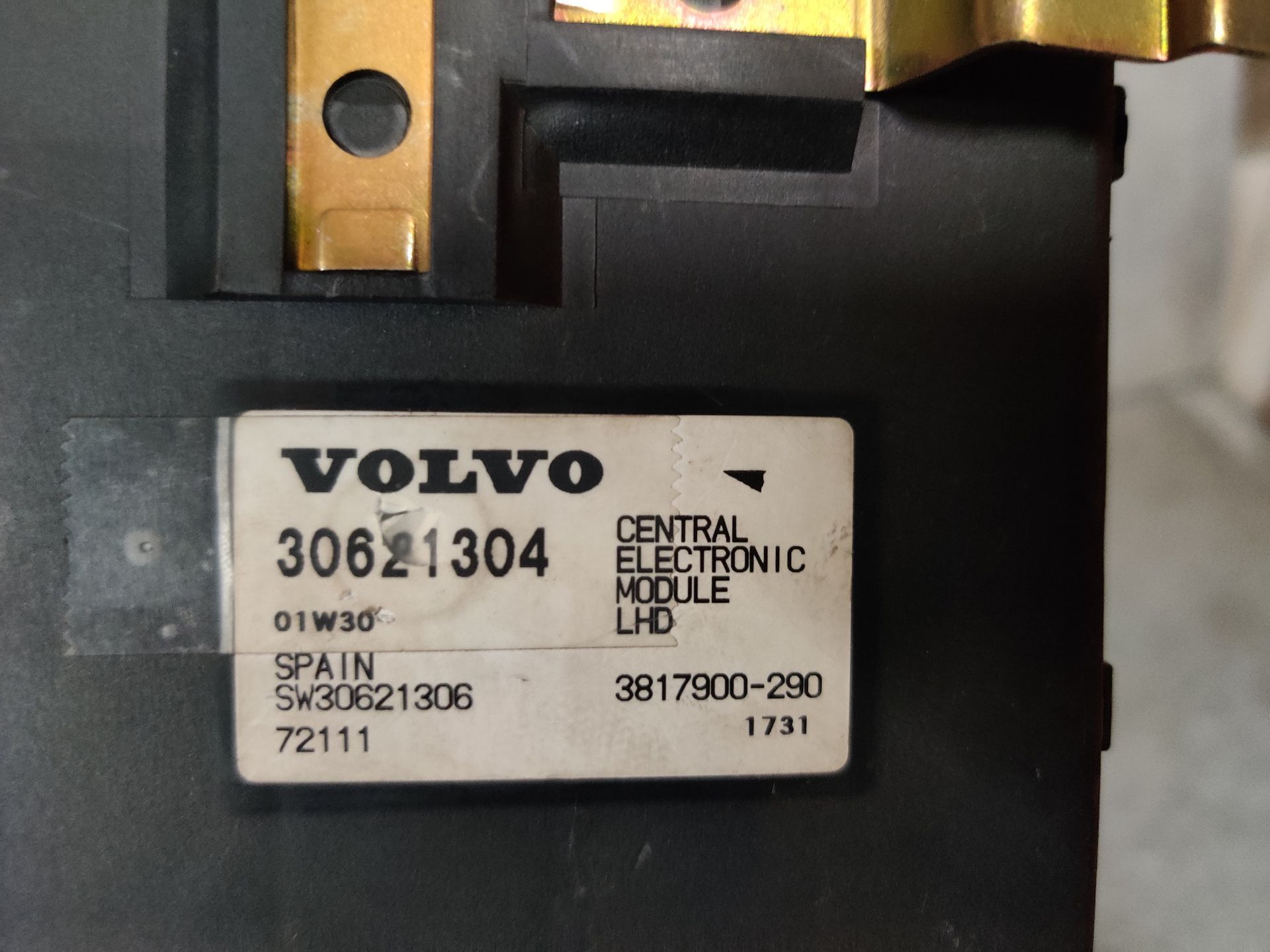 Volvo V40 computer centrale deurvergrendeling van een 1.9D model uit 2001.