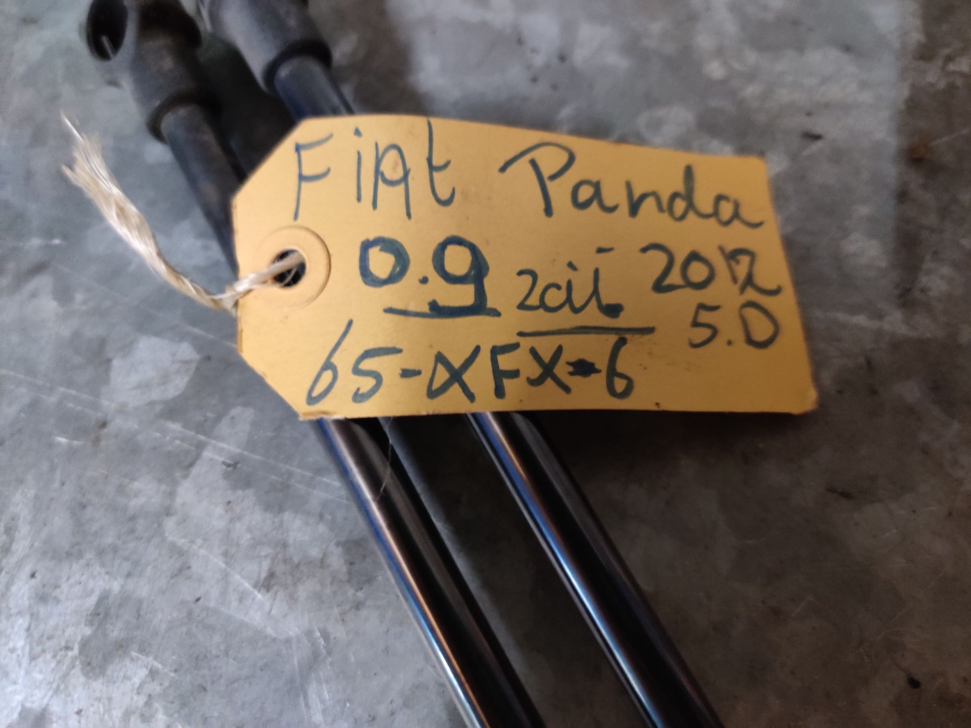 Fiat Panda een set gasveren van de achterklep