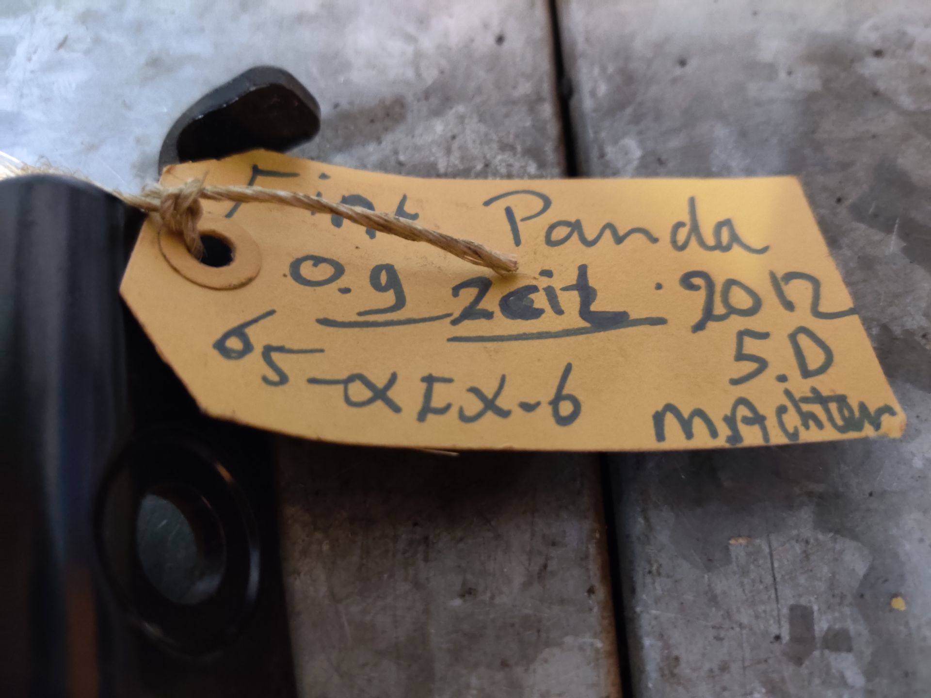 Fiat Panda een gordelhouder middenachter v