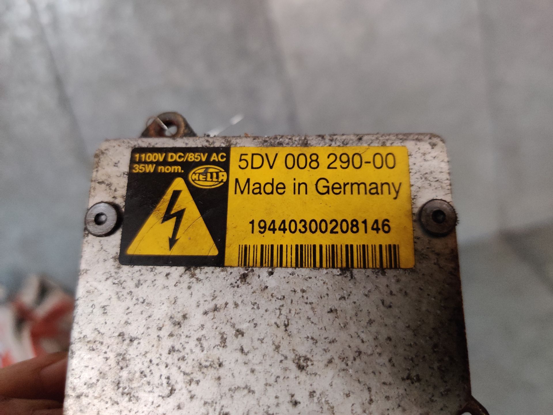 Nissan Primera Xenon voorschakelunit, Xenon regeleenheid van een 2.0 uit 2007.