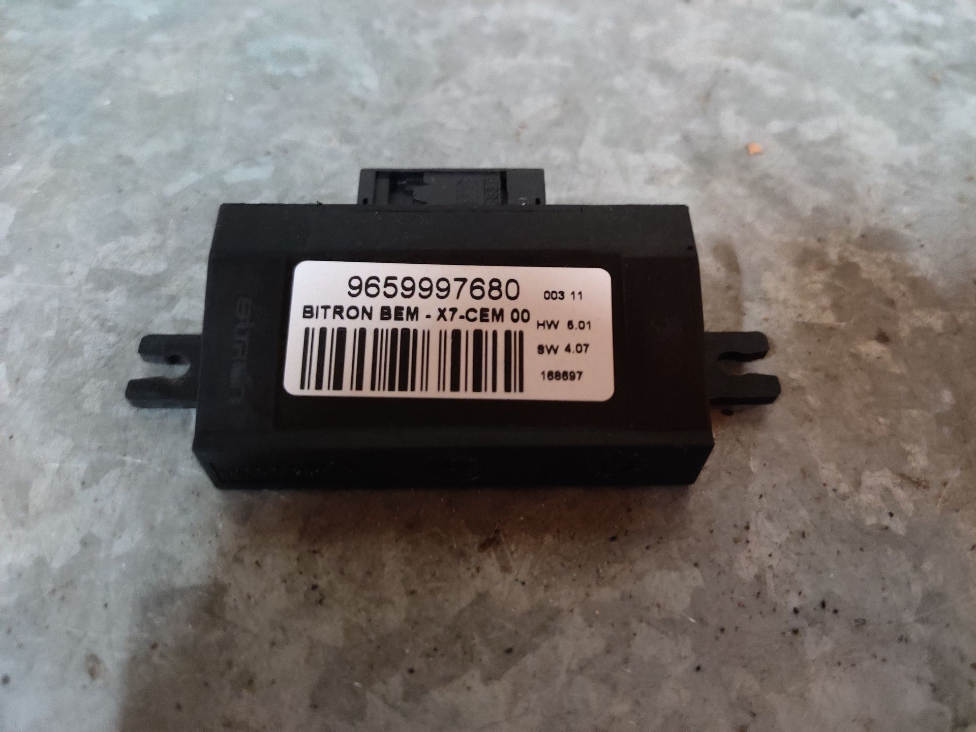 Citroen C4 centrale deurvergrendeling module.