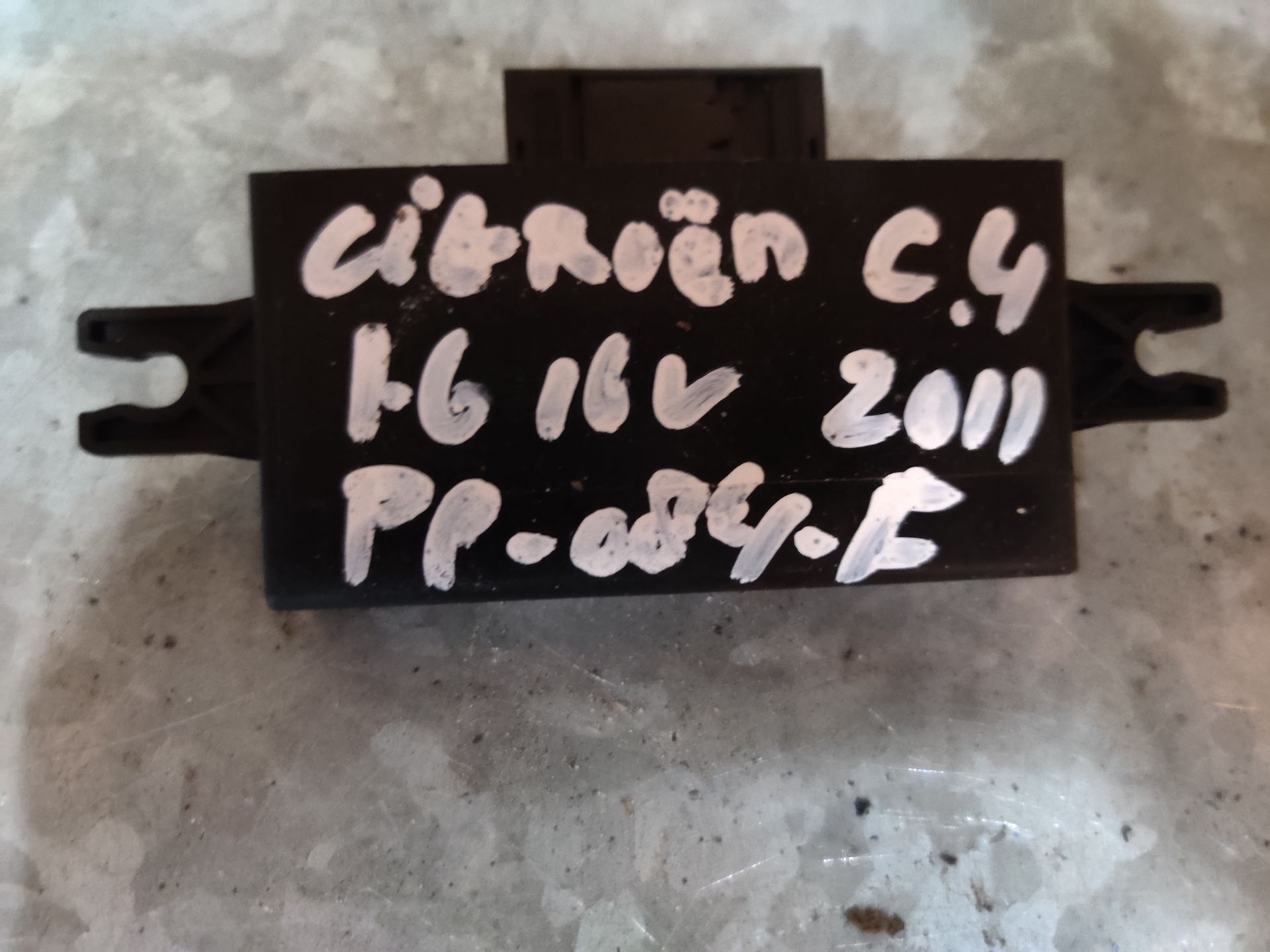 Citroen C4 centrale deurvergrendeling module.