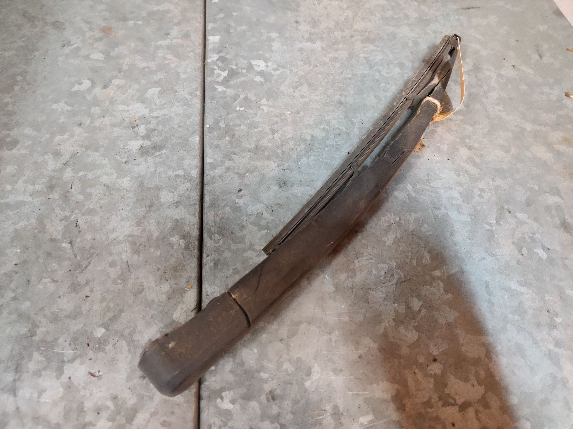 Opel Astra J ruitenwisserarm van de achterklep