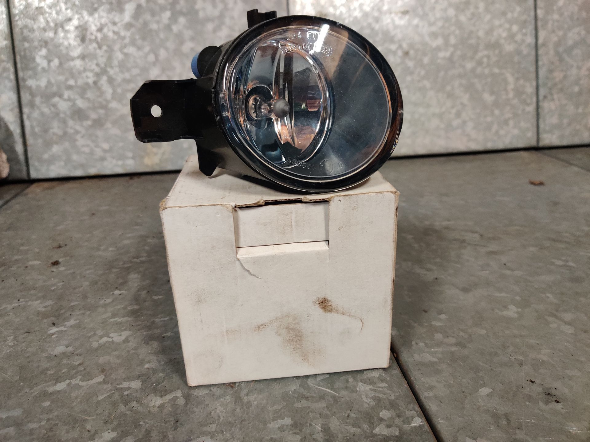 Nissan, Opel, Renault, linker mistlamp, nieuw!