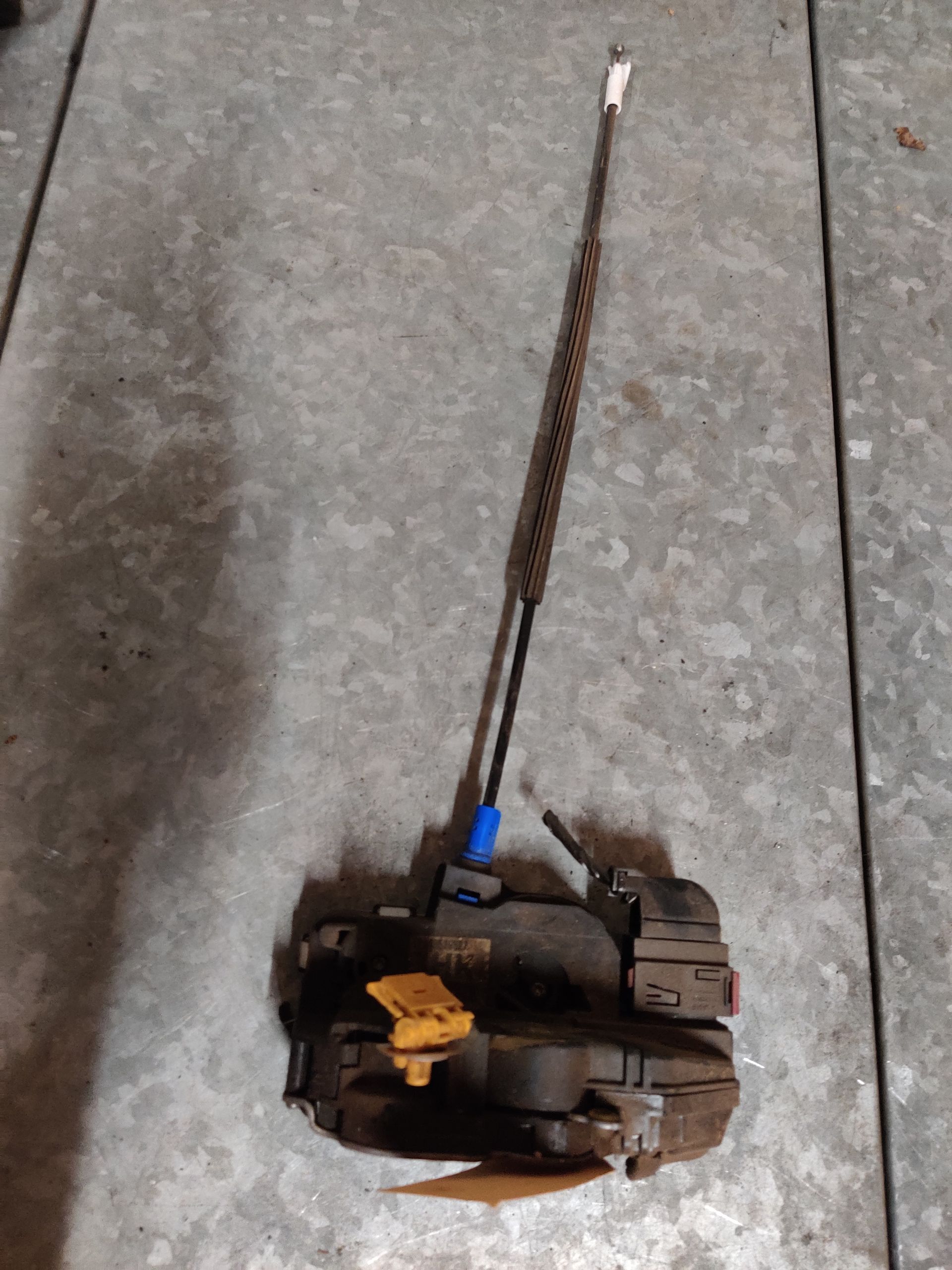 Opel Astra J station slotvanger, slotplaat linksvoor.