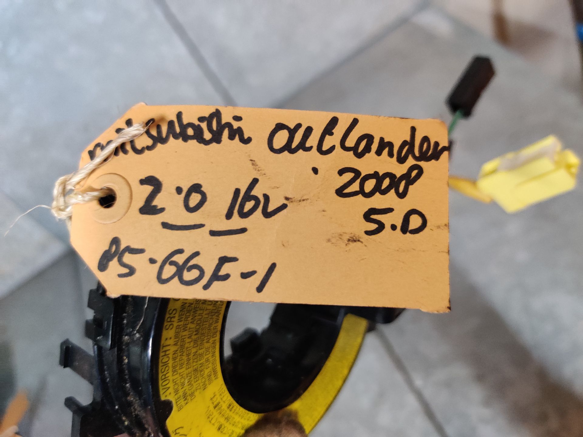 Mitsubishi Outlander airbagring