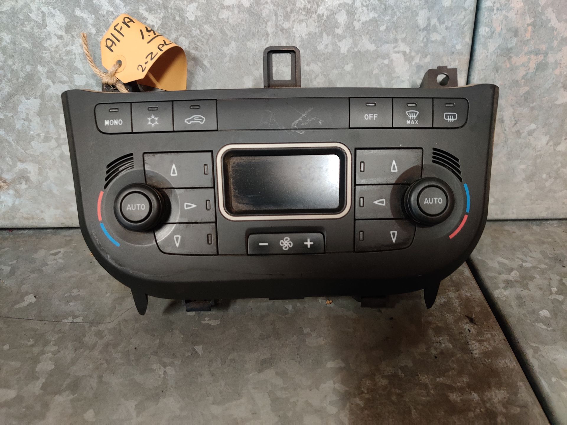 Alfa Romeo MiTo middenconsole