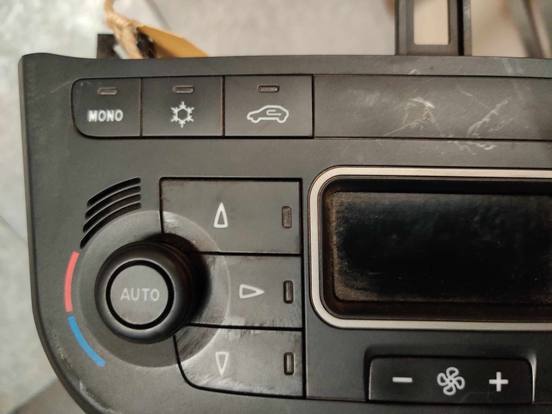 Alfa Romeo MiTo middenconsole