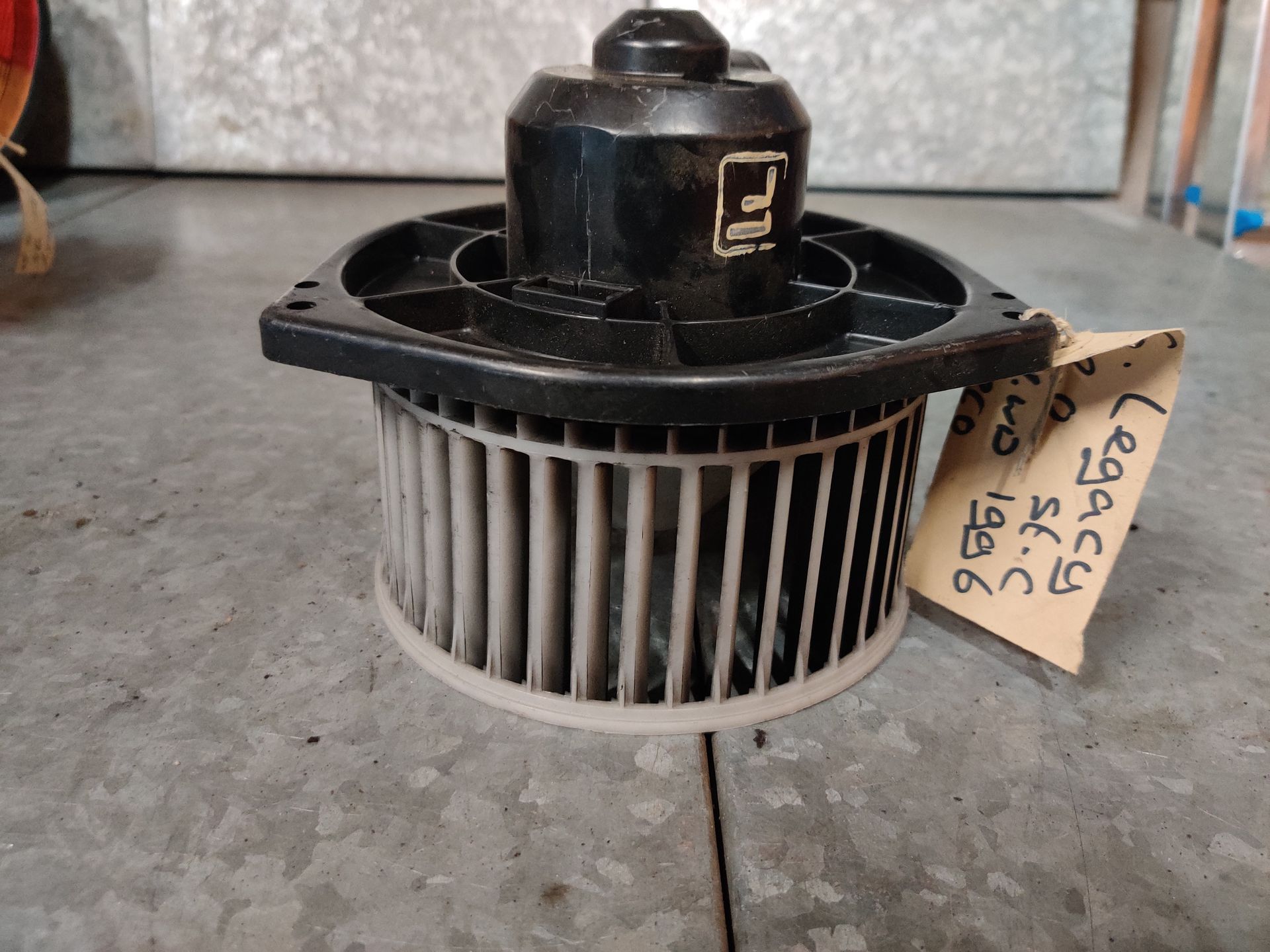 Subaru Legacy kachelmotor uit 1996,