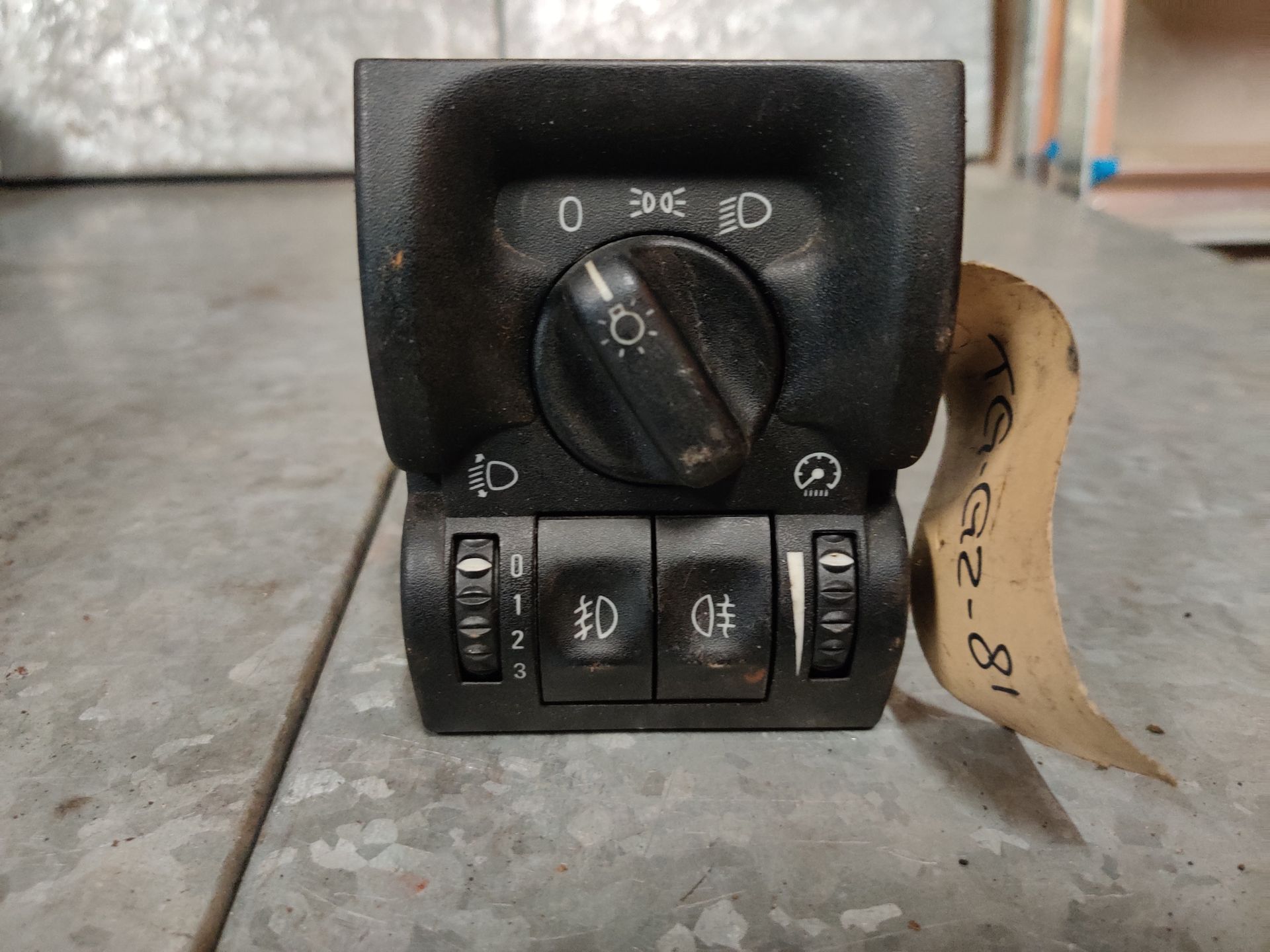 Opel Vectra B een lichtschakelaar uit 1998