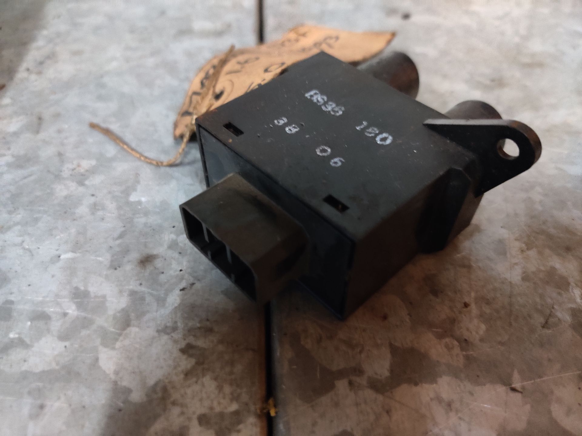 Mazda 323F mistlamp en bermlichtschakelaar
