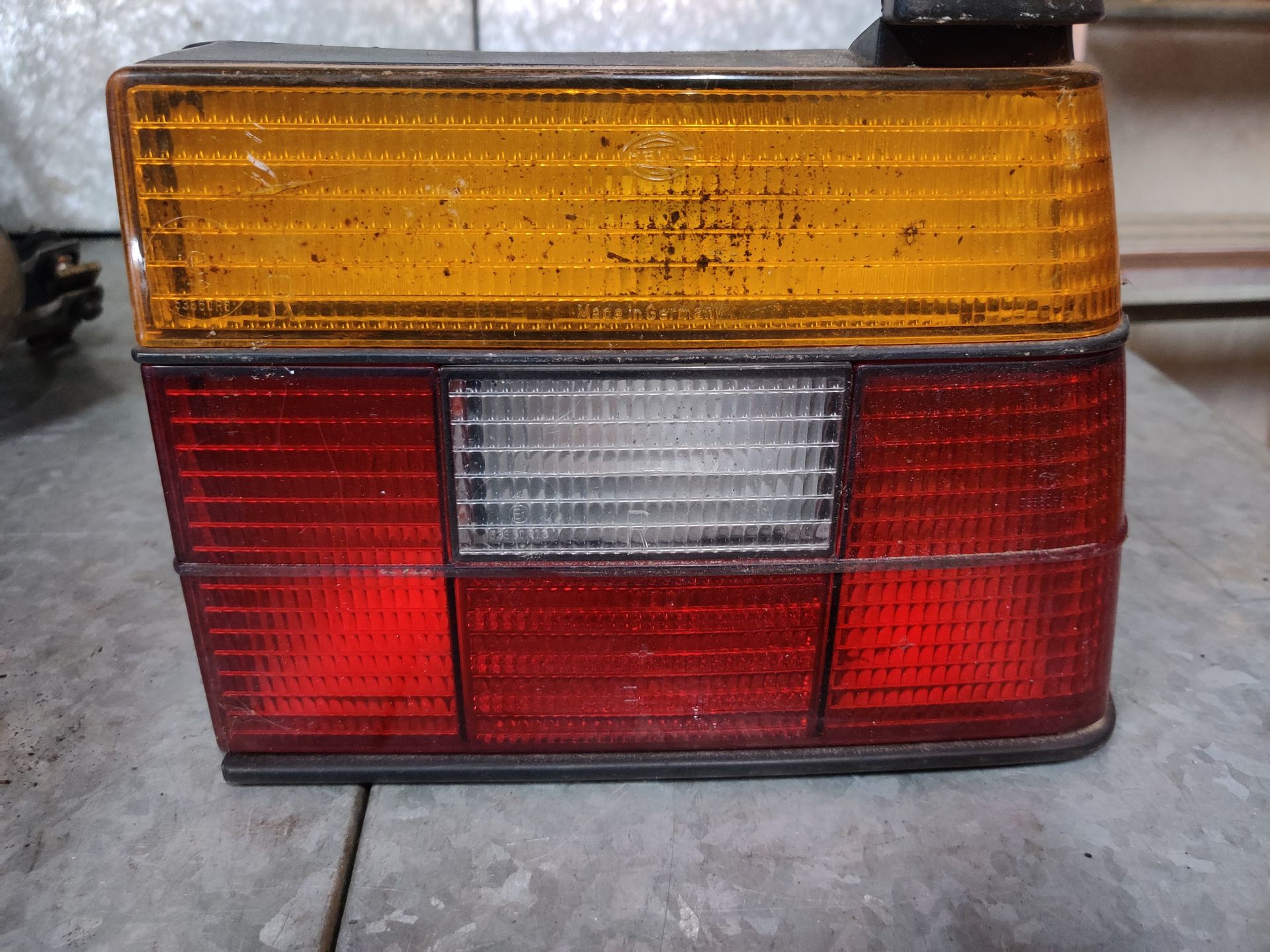 VW Jetta uit 1986 rechter achterlicht,