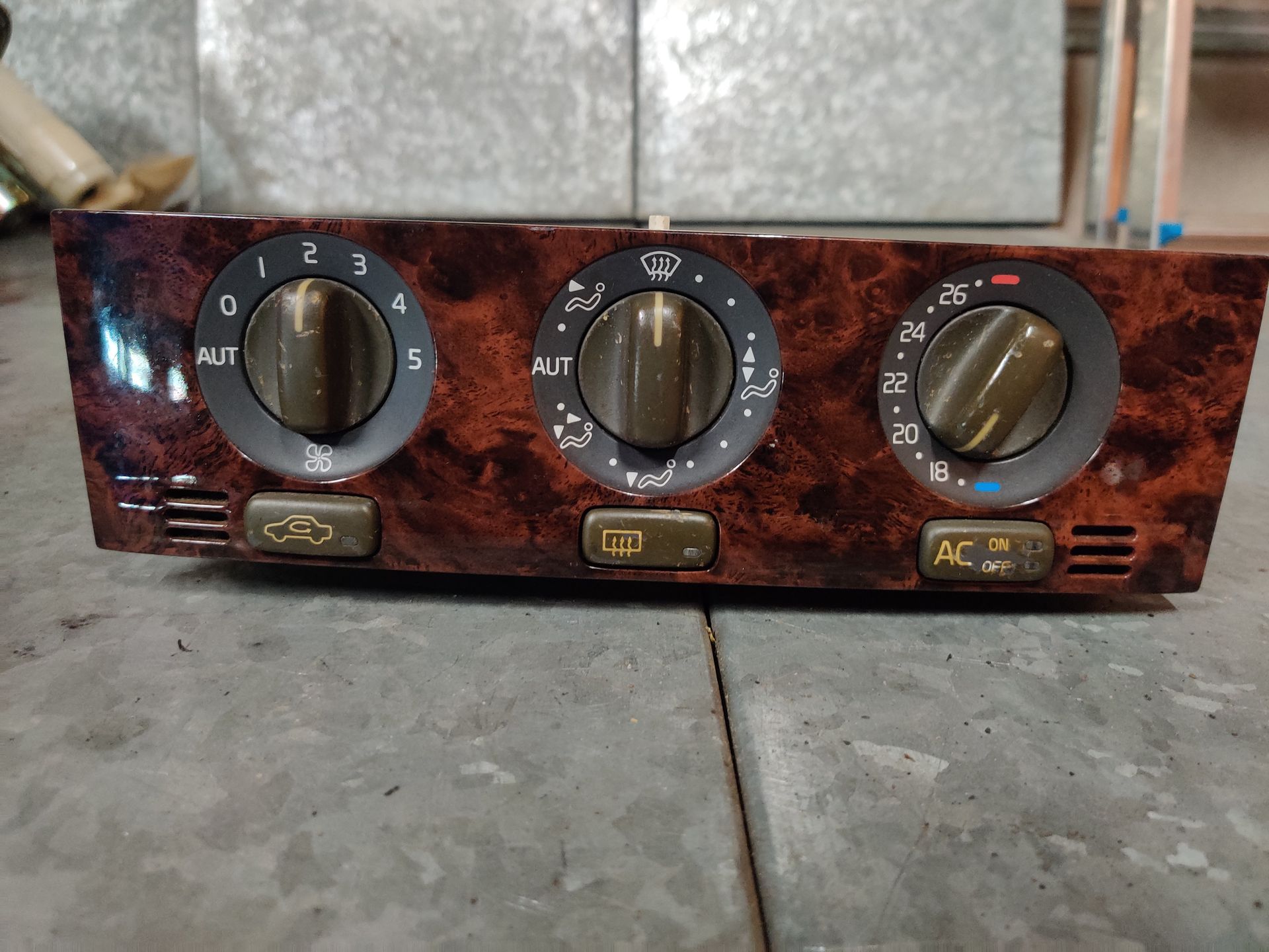 Volvo S40 middenconsole (hout look)