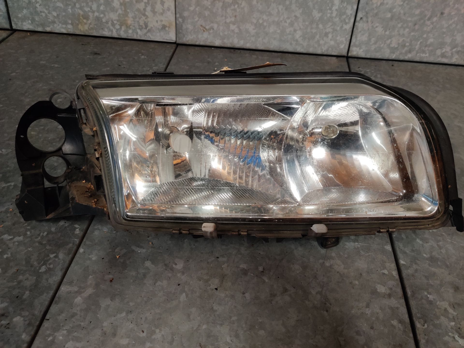 Volvo S80 rechter koplamp uit 2004,