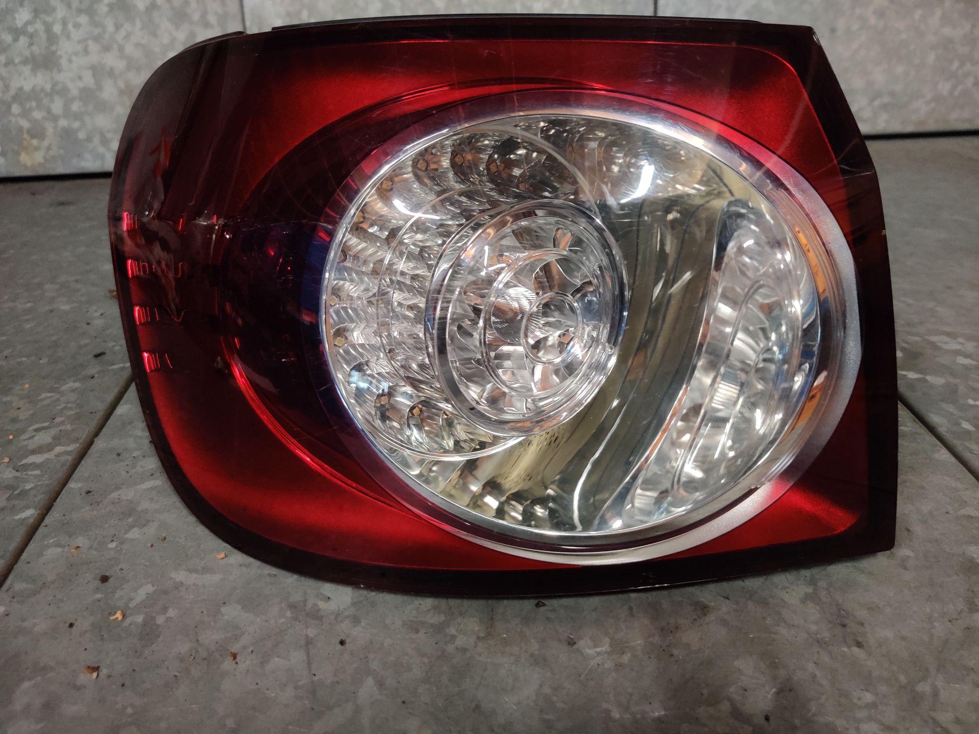 VW Golf 5 plus het linker achterlicht uit 2005