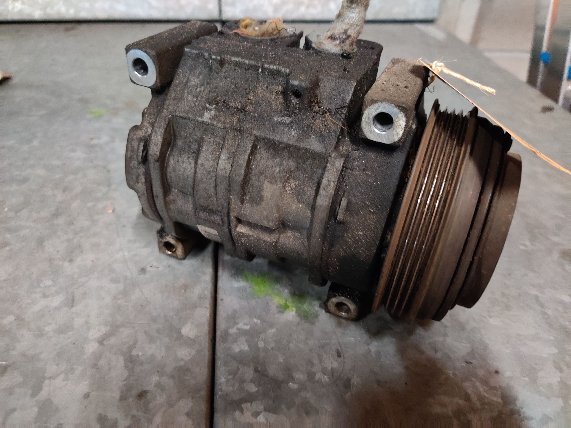 Suzuki Liana 1.6 16V, een aircocompressor, A/C compressor uit 2005.