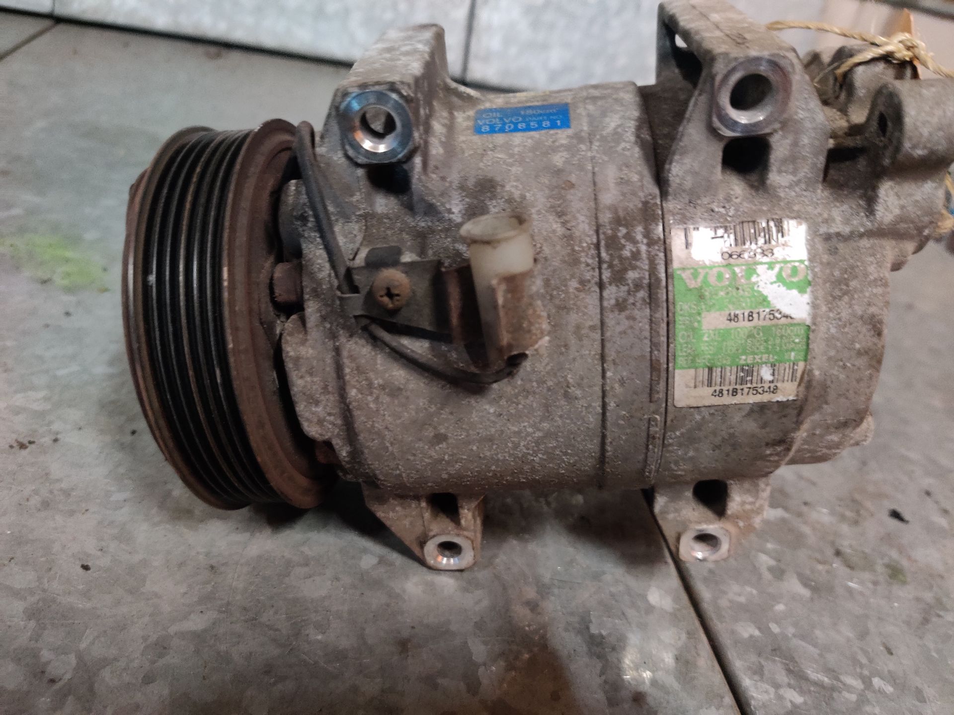 Volvo S80, een aircocompressor, A/C compressor van een 2.4 uit 2004.