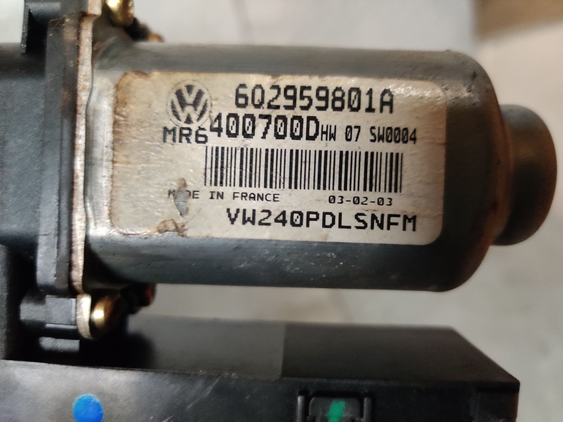 VW Polo raam motor rechtsvoor bij Stegeman Car Parts (NL).