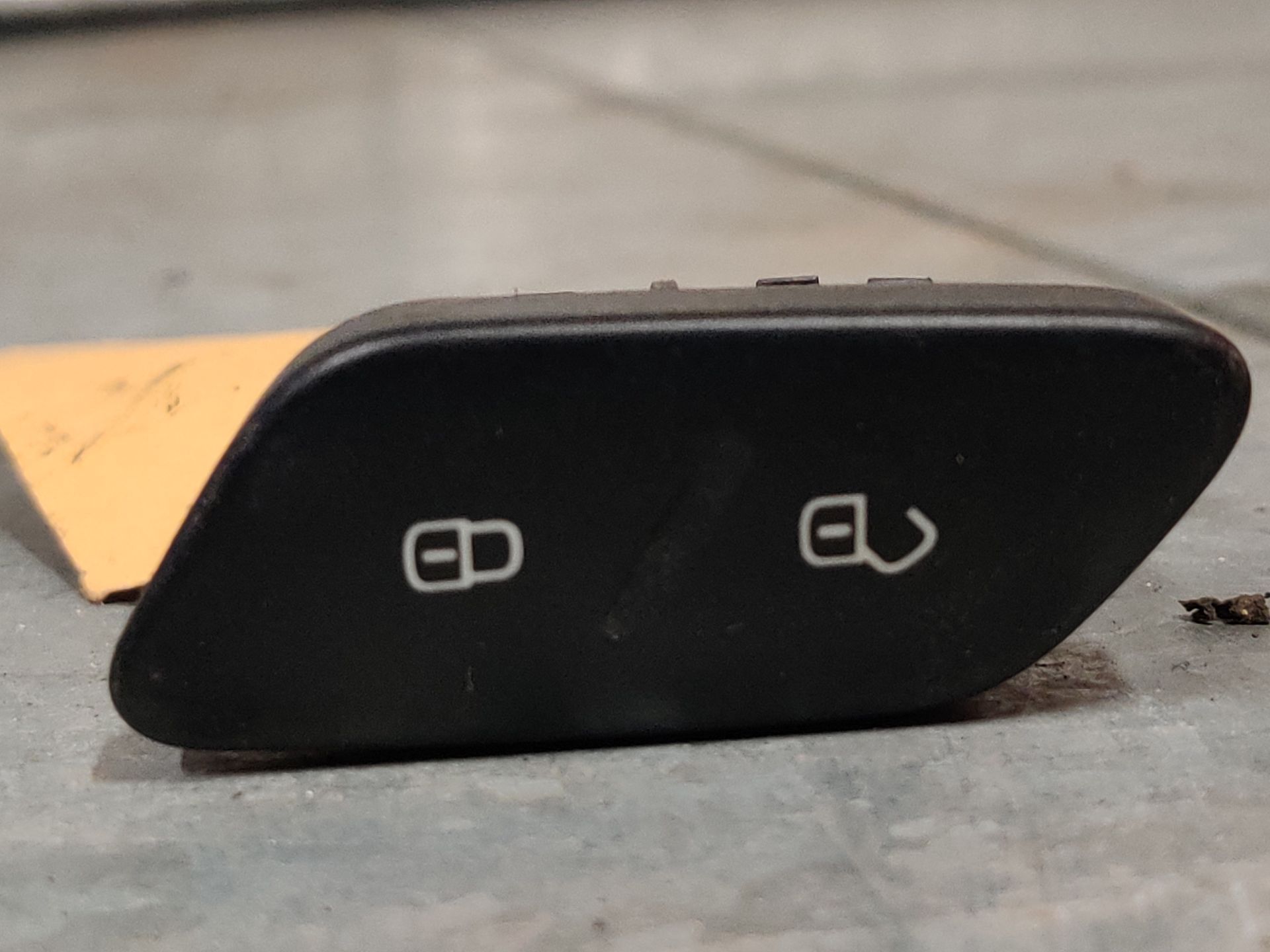 VW Polo schakelaar deursloten