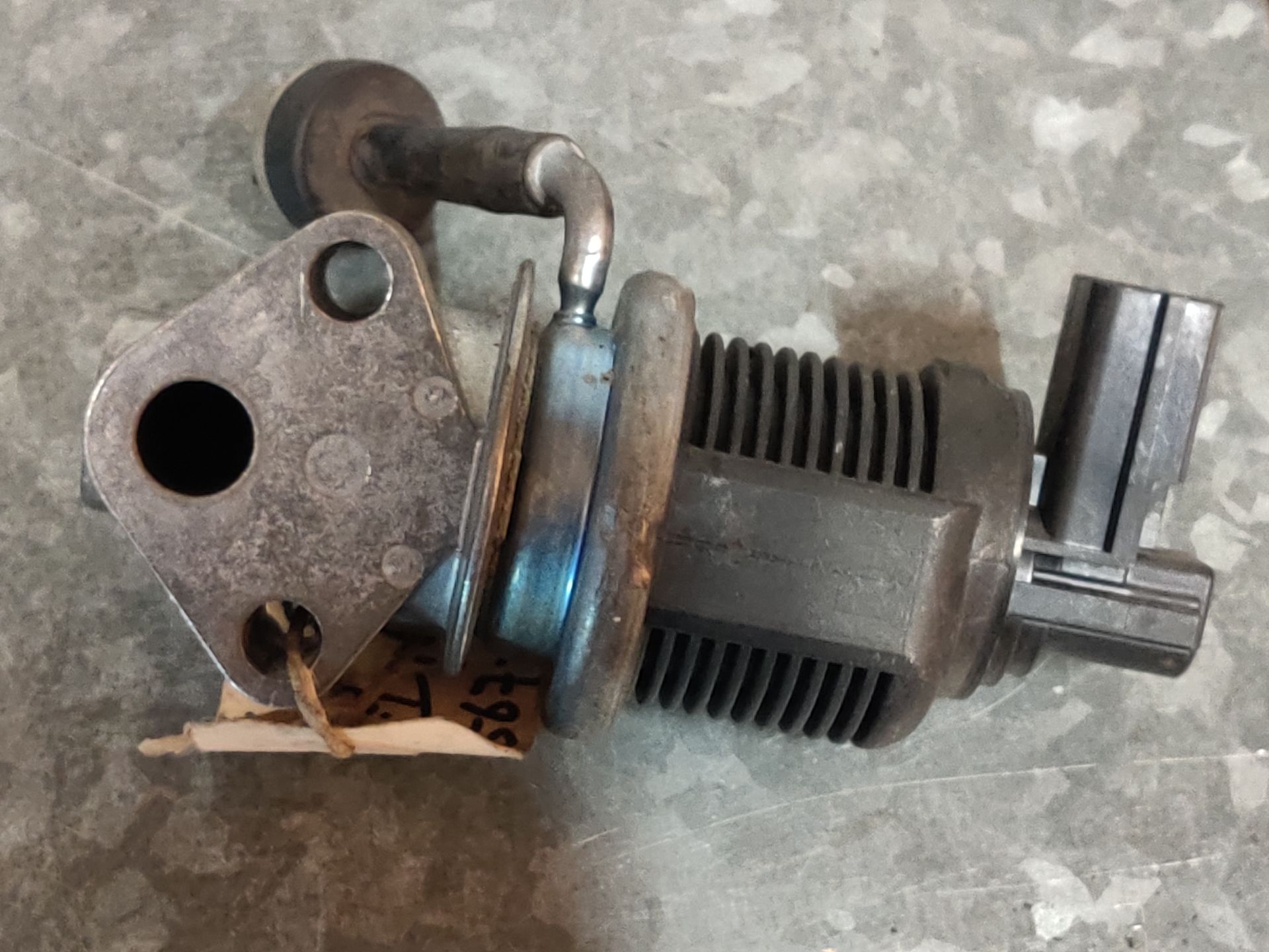 VW Polo EGR klep van een 1.4 16V