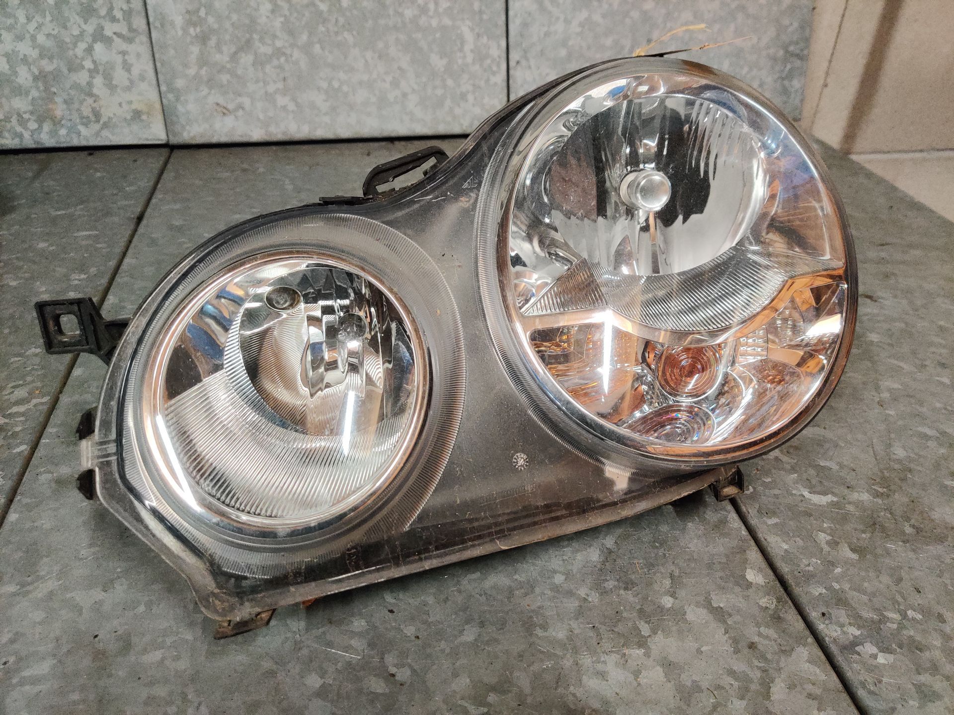 VW Polo linker koplamp uit 2003,