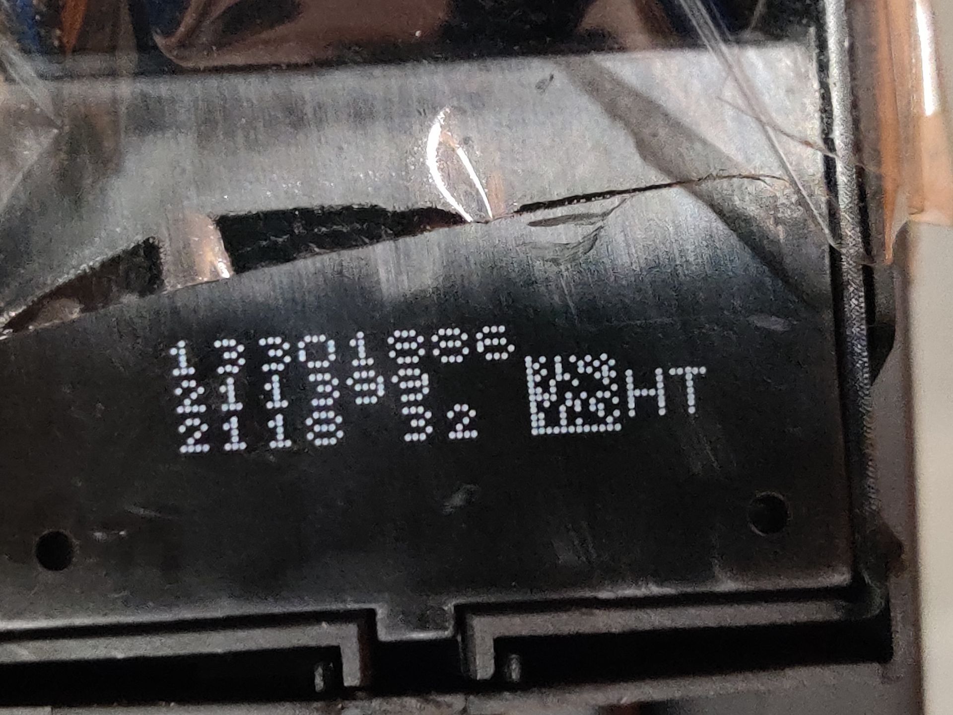 Opel Astra J 1.4i raamschakelaar rechter voorportier, modeljaar 2013, gebruikt.