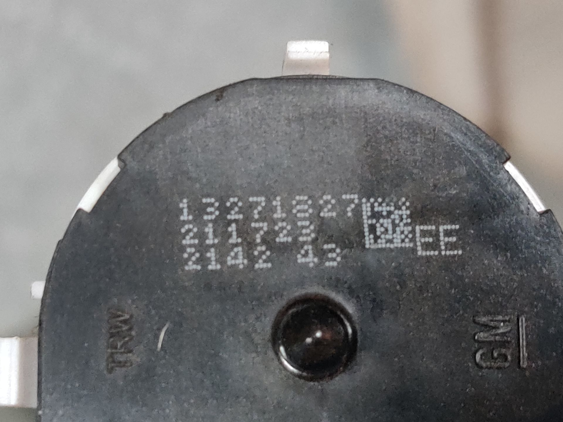 Opel Astra J 1.4i knop om de buitenspiegels te verstellen, modeljaar 2013, gebruikt.
