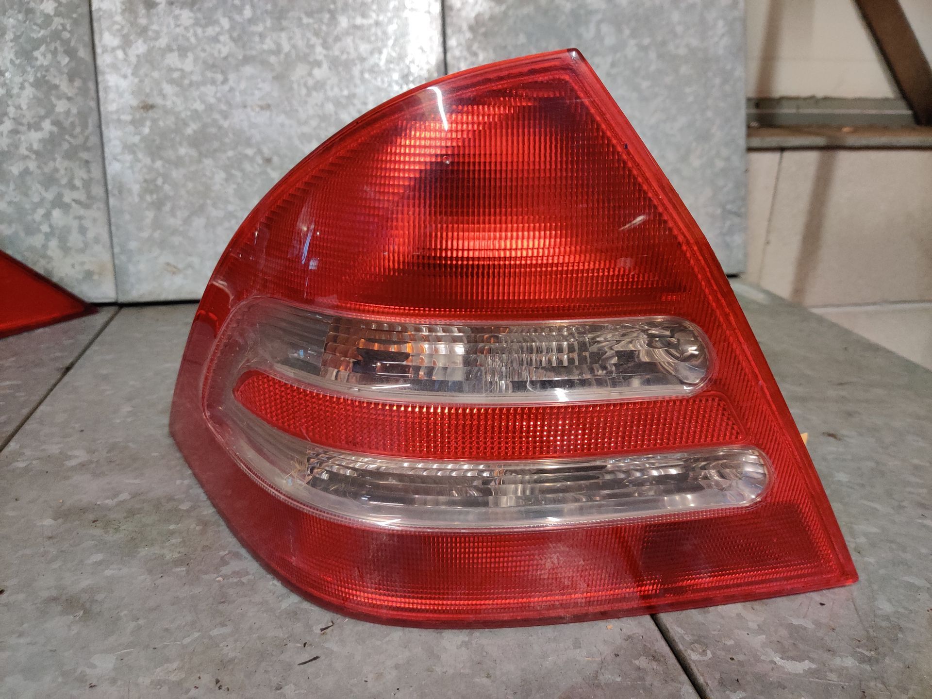 Mercedes-Benz C Klasse het linker achterlicht