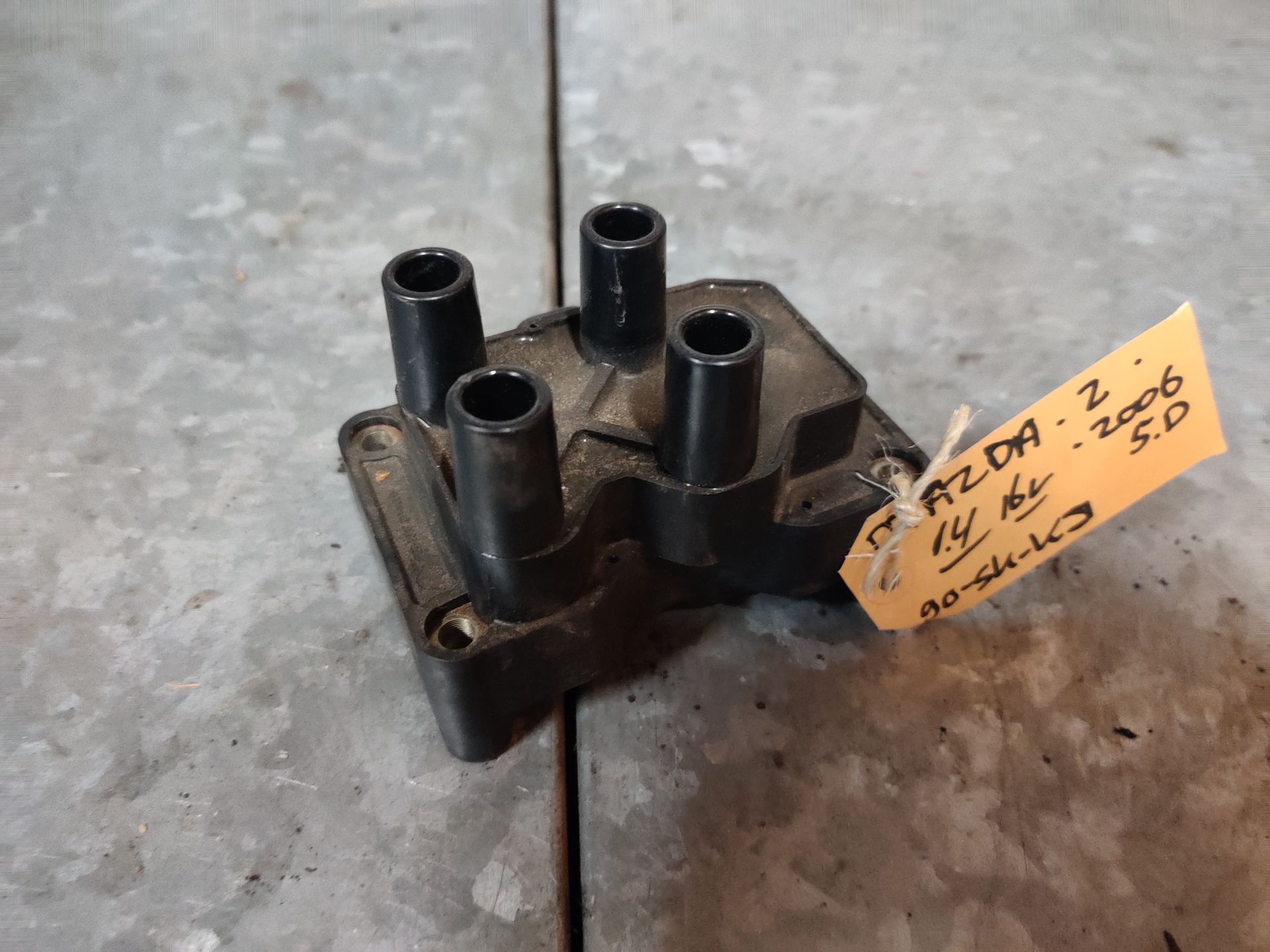Mazda 2 een bobine uit modeljaar 2006
